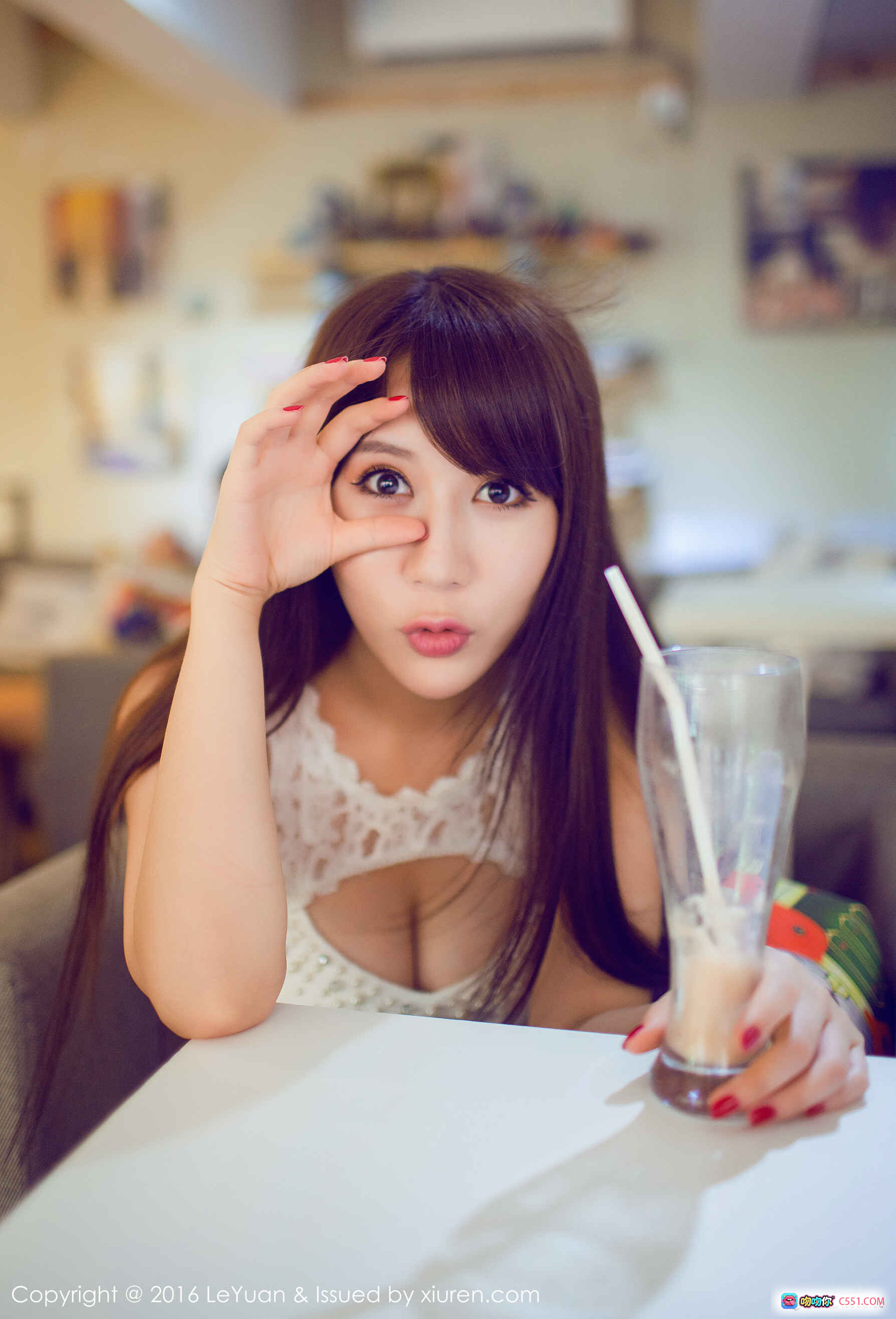 图片[8] - 艾惟黑色蕾丝露肩连衣裙街拍写真 | LeYuan星乐园2016 VOL.020高清美图 - 就要吻