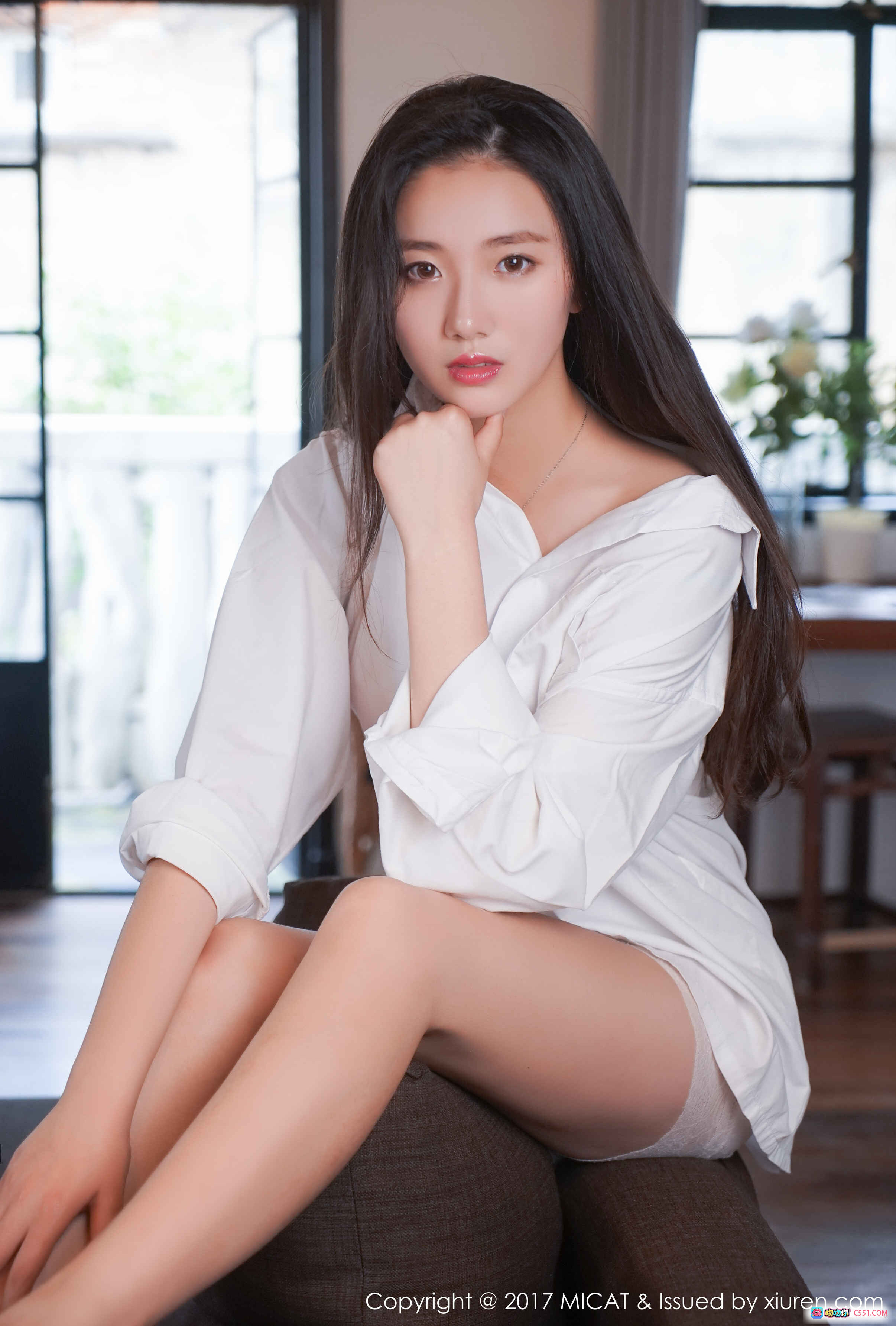 MICAT猫萌榜2017.06.01 VOL.004 画画sugar 白衬衫长发美女室内写真50P高清图集 - 就要吻