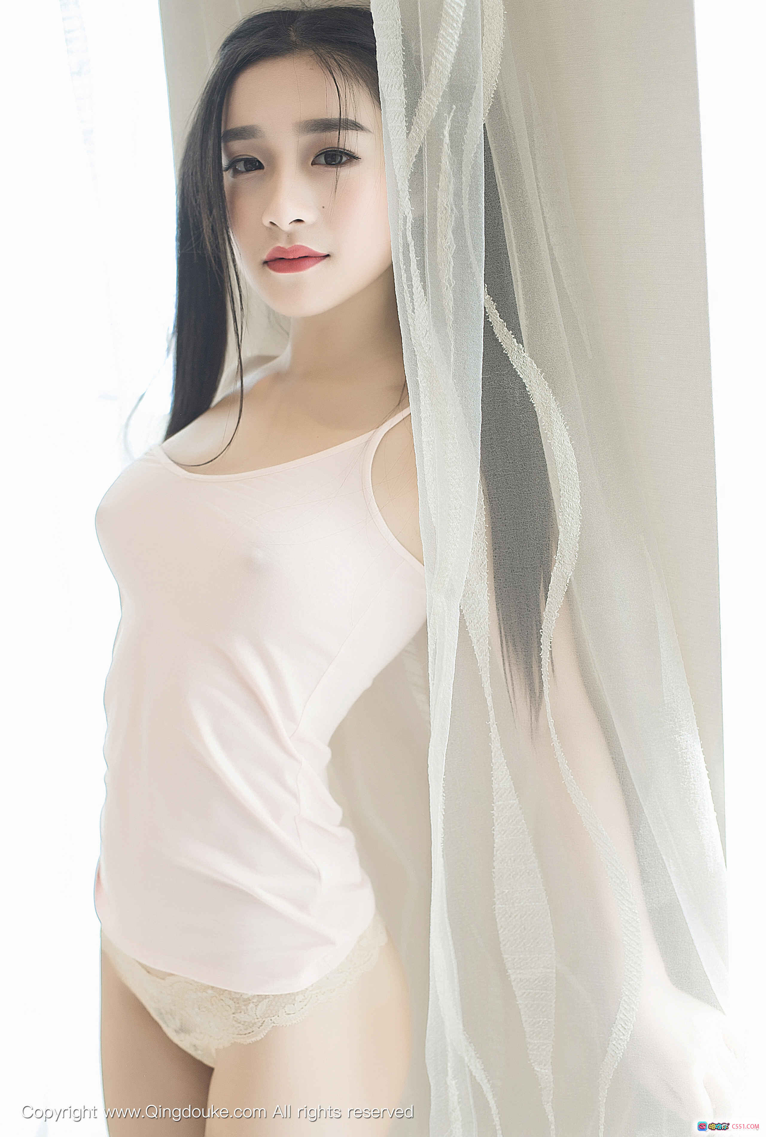 图片[4] - 绮梦Cherish性感写真 | 青豆客2016私房美图 | 粉色抹胸蕾丝内裤 | 窗边柔光少女风 | 纤腰长发双马尾 | 高清68P大图集 - 就要吻