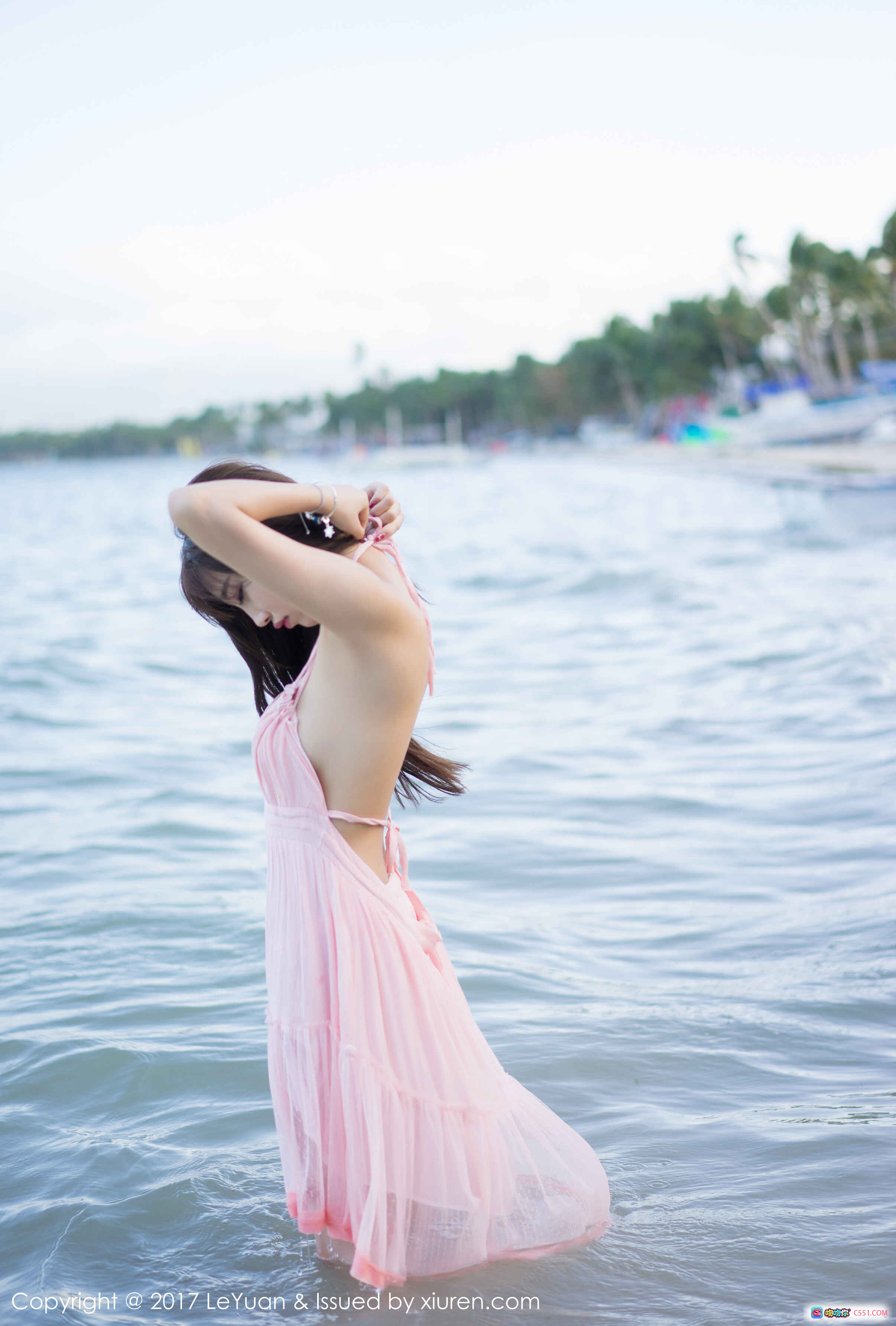 图片[9] - 杨晨晨Sugar海边粉色吊带裙写真 | LeYuan星乐园2017 Vol.035 | 清新性感沙滩美拍 - 就要吻