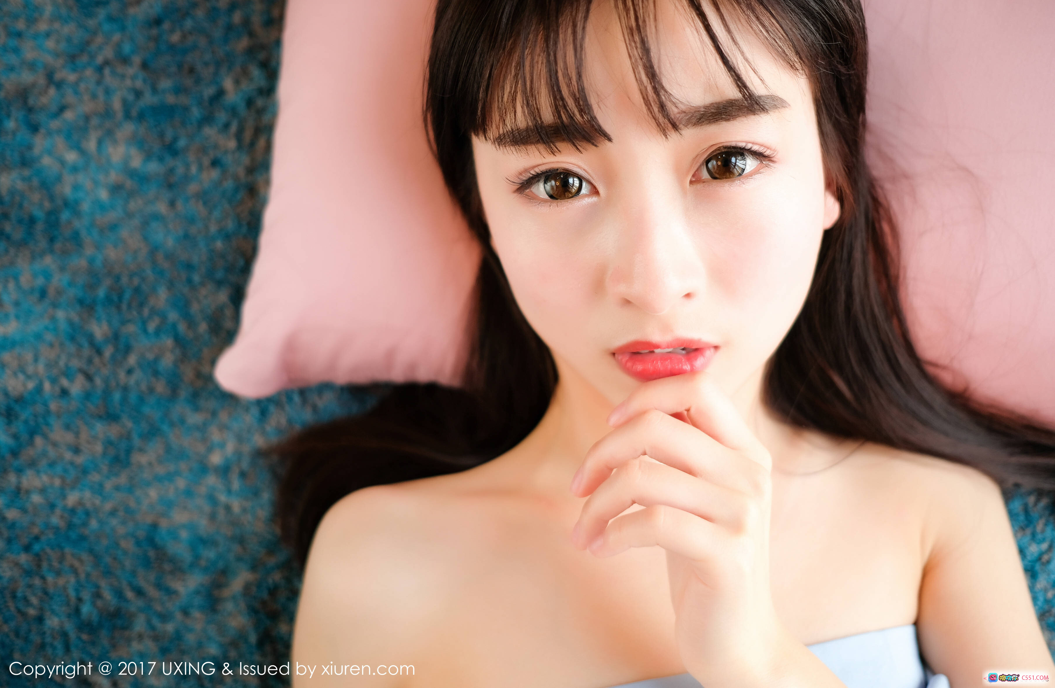 图片[5] - 丸子Mayuki日系校服少女跪坐窗边伸展双臂 清新甜美风室内写真 UXING2017 Vol.041 - 就要吻