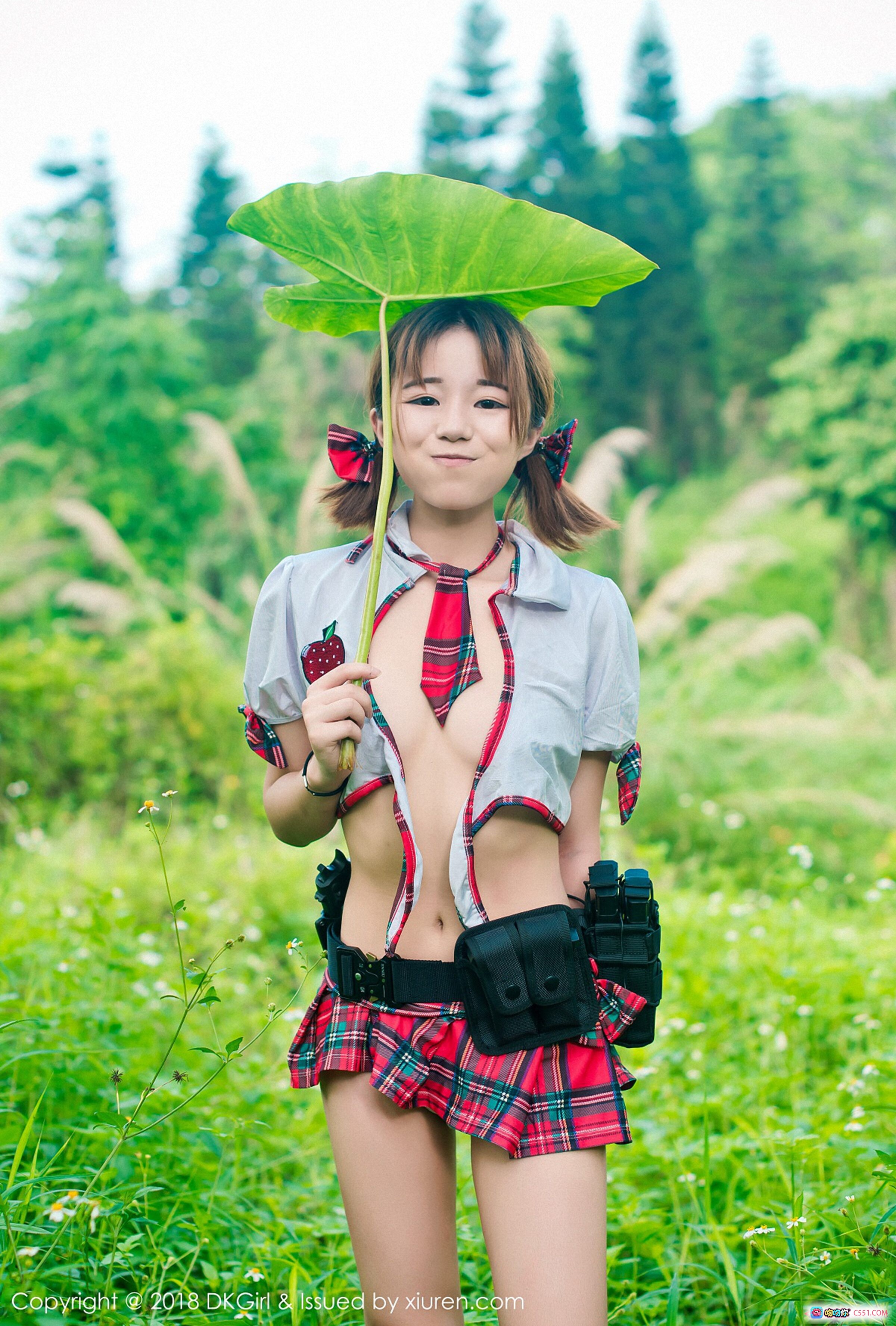 图片[2] - 仓井优香水手服持枪森林写真 | DKGirl 2018 Vol.076 甜美少女户外摄影 - 就要吻