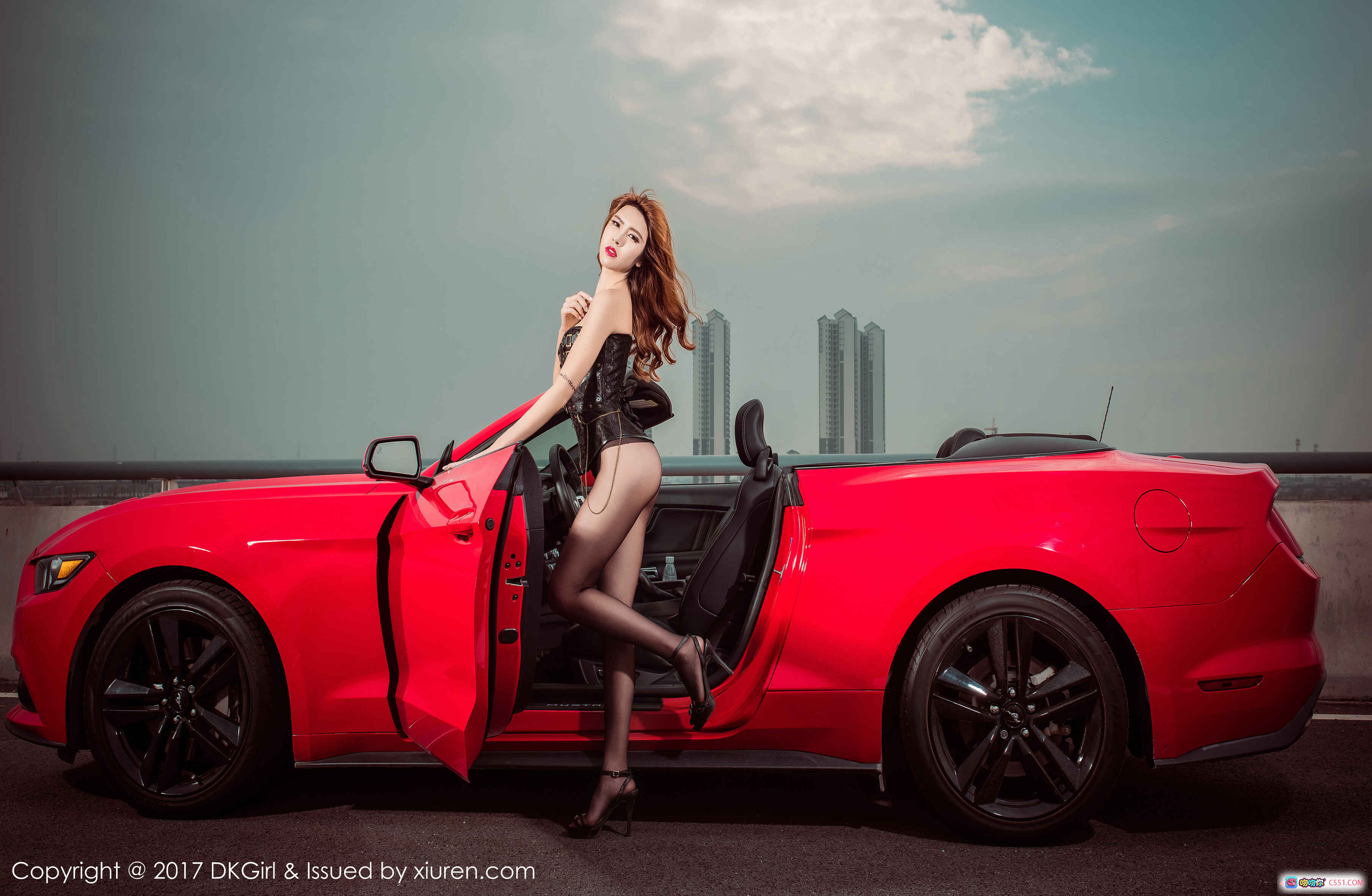 图片[4] - 蔡乐儿性感写真 | 红色野马跑车街拍 | 桥上时尚大片 | DKGirl 2017 Vol.018 - 就要吻