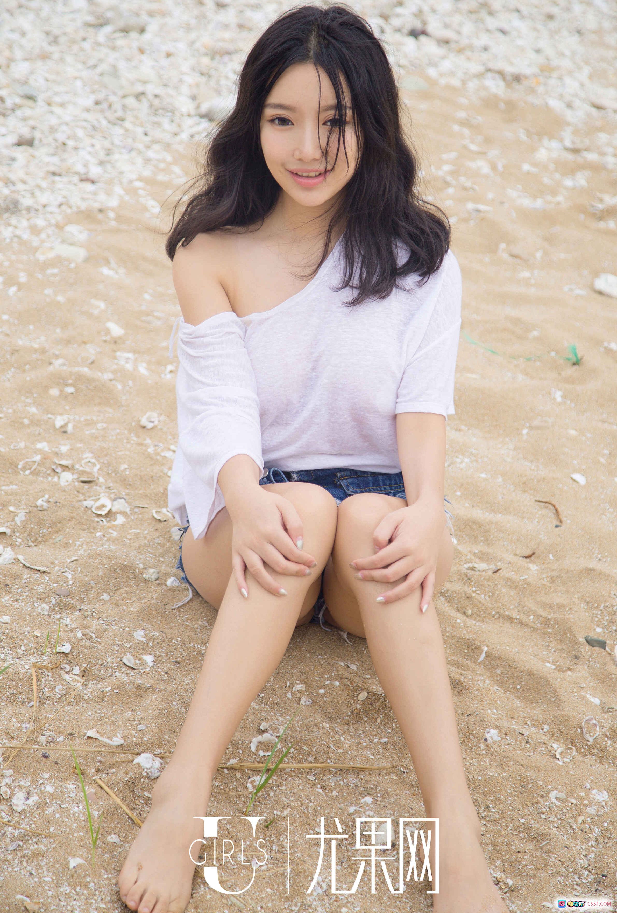 图片[9] - Ugirls尤果网2017海边写真T026风从海边来 白色比基尼沙滩美拍 65图高清大图 - 就要吻