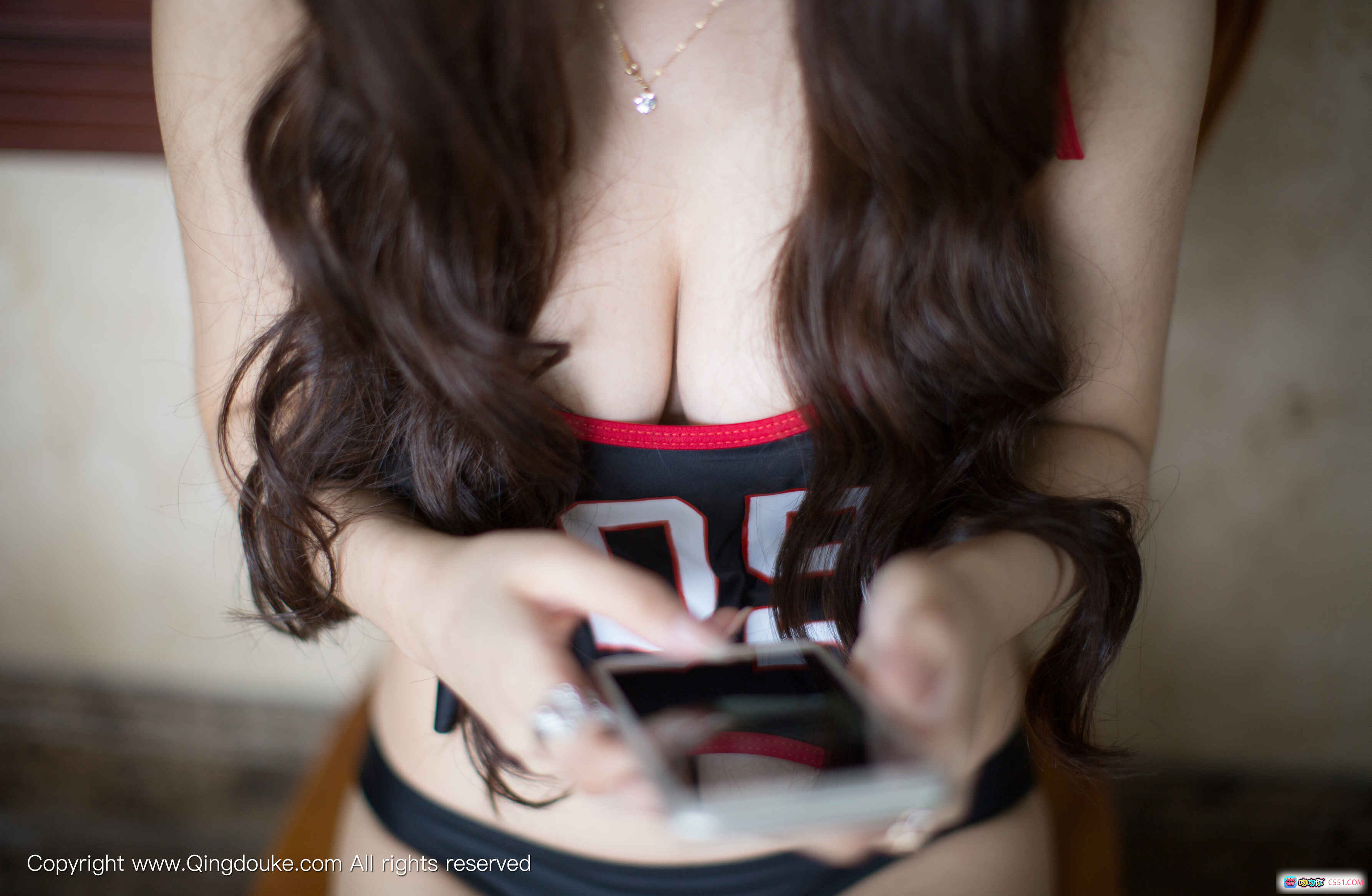 图片[6] - 杨诺依性感写真 | 红色蕾丝内衣 | 优雅长卷发 | 室内窗边姿势 | 青豆客2016高清美图 - 就要吻