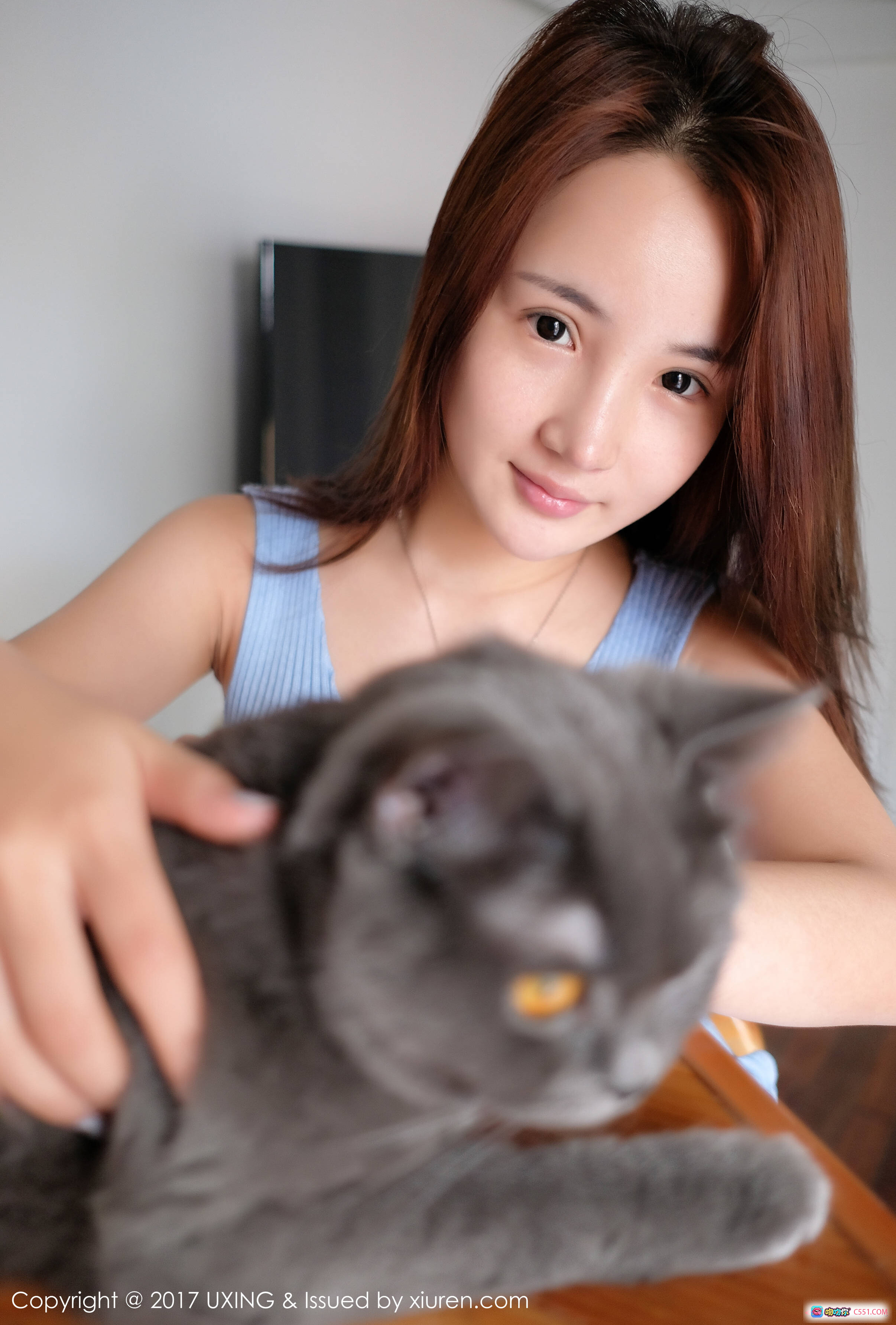 图片[6] - 雅琪私房写真 | UXING 2017 Vol.042 | 清新长发美女抱毛绒抱枕 | 白色背景温柔氛围 | 精致锁骨项链点缀 | 自然光柔美肌肤质感 - 就要吻