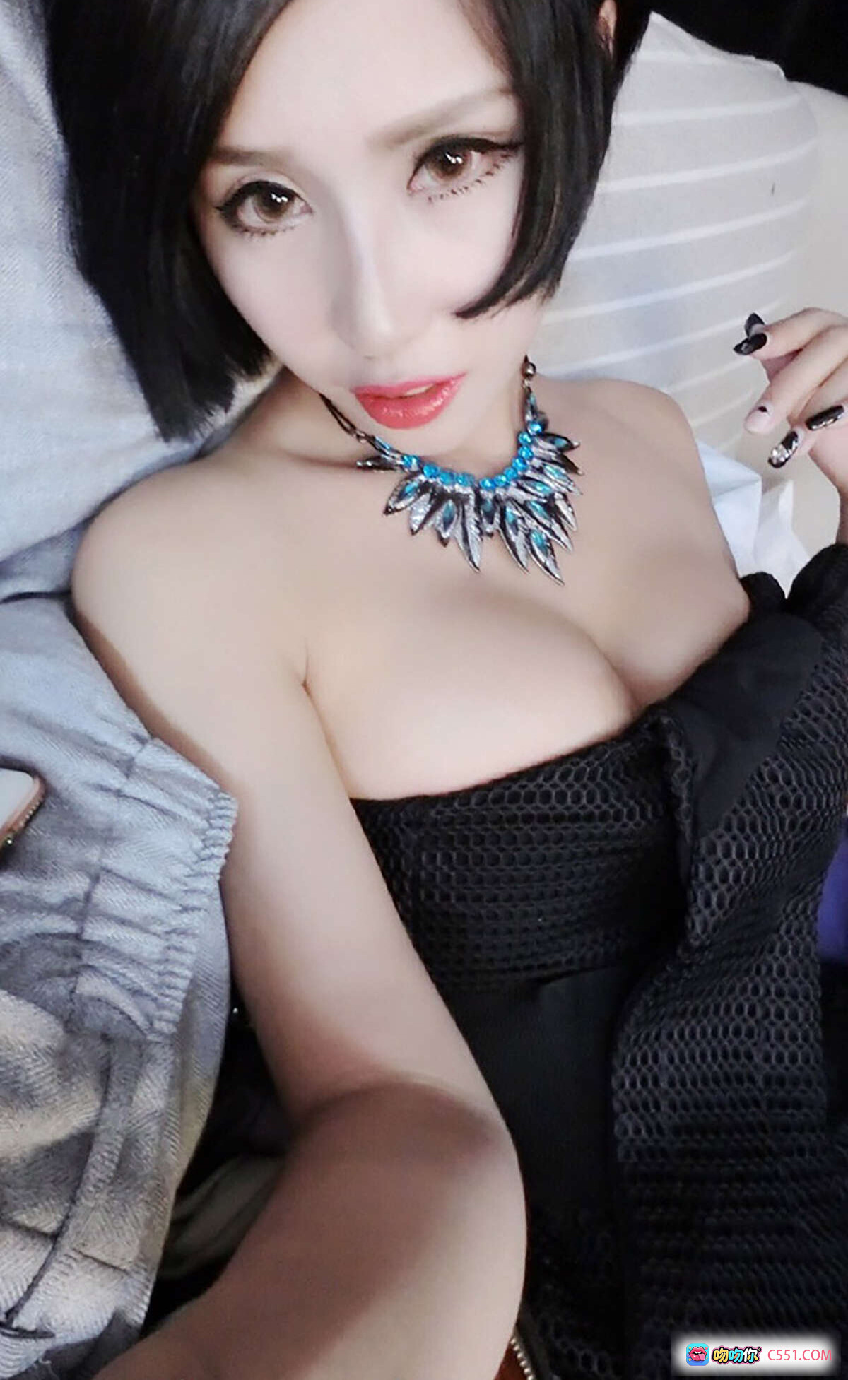 图片[9] - 娜依灵儿双面娇娃写真｜Ugirls尤果网爱尤物专辑2015No.120｜红黑蕾丝内衣性感私房照 - 就要吻