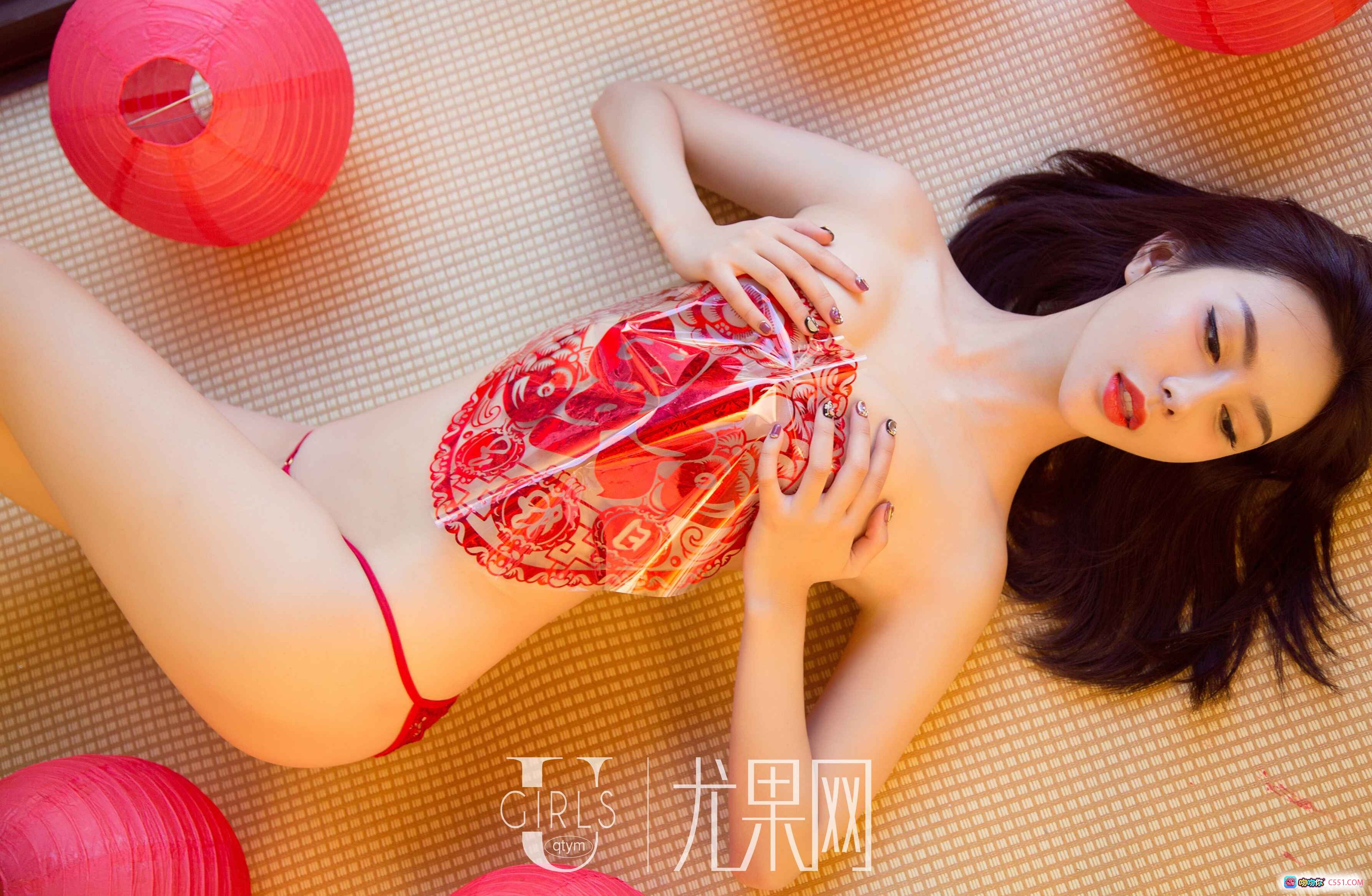 图片[5] - Ugirls尤果网小琪年年尤果写真 2018.02.11 T031 红色吊带长发美女抱红熊坐粉色购物车 65+1P高清美图 - 就要吻