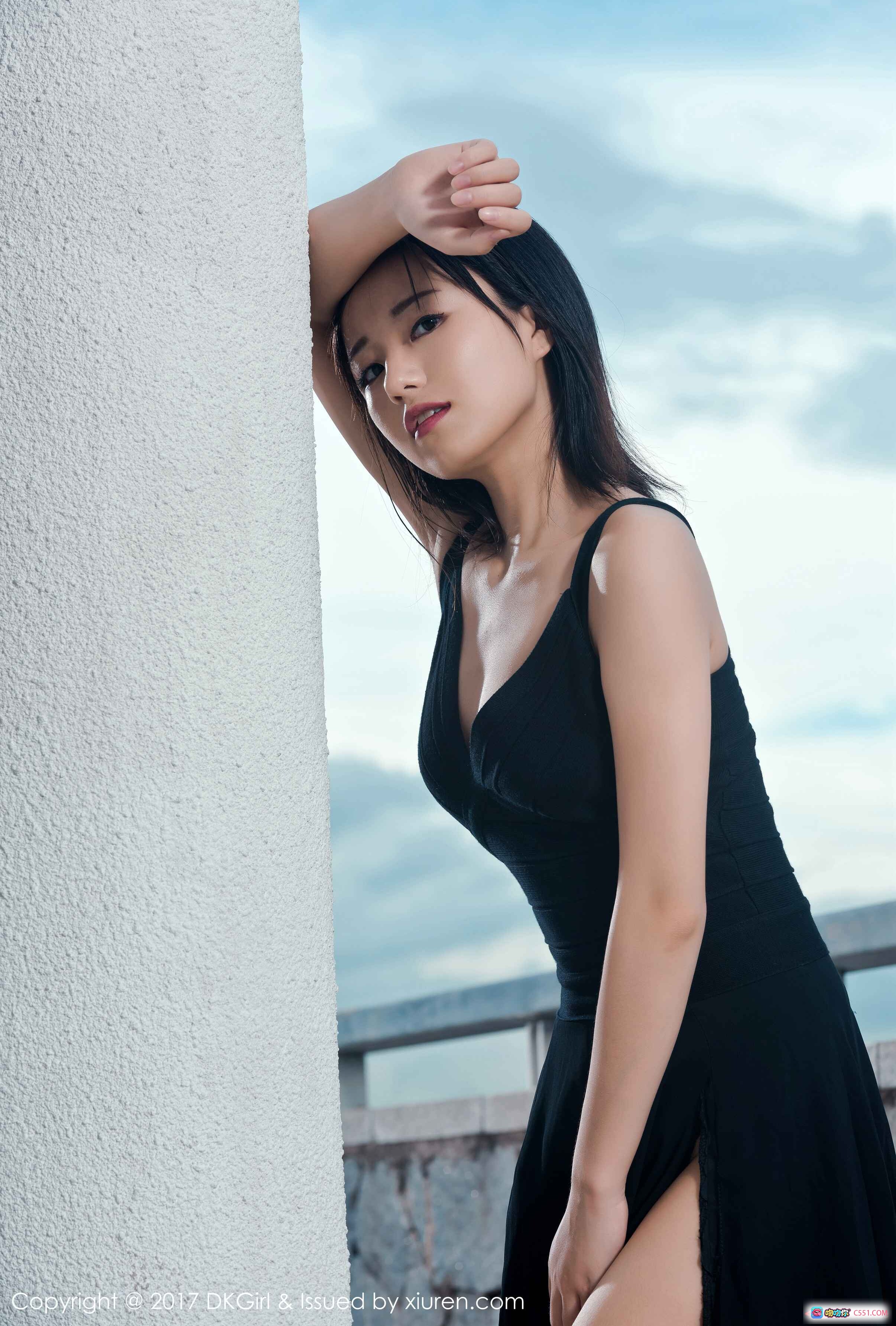 图片[7] - 仓井优香写真集2017.06.21 Vol.027 侧颜少女日系清新户外木栏背景白吊带短发自然光摄影 - 就要吻