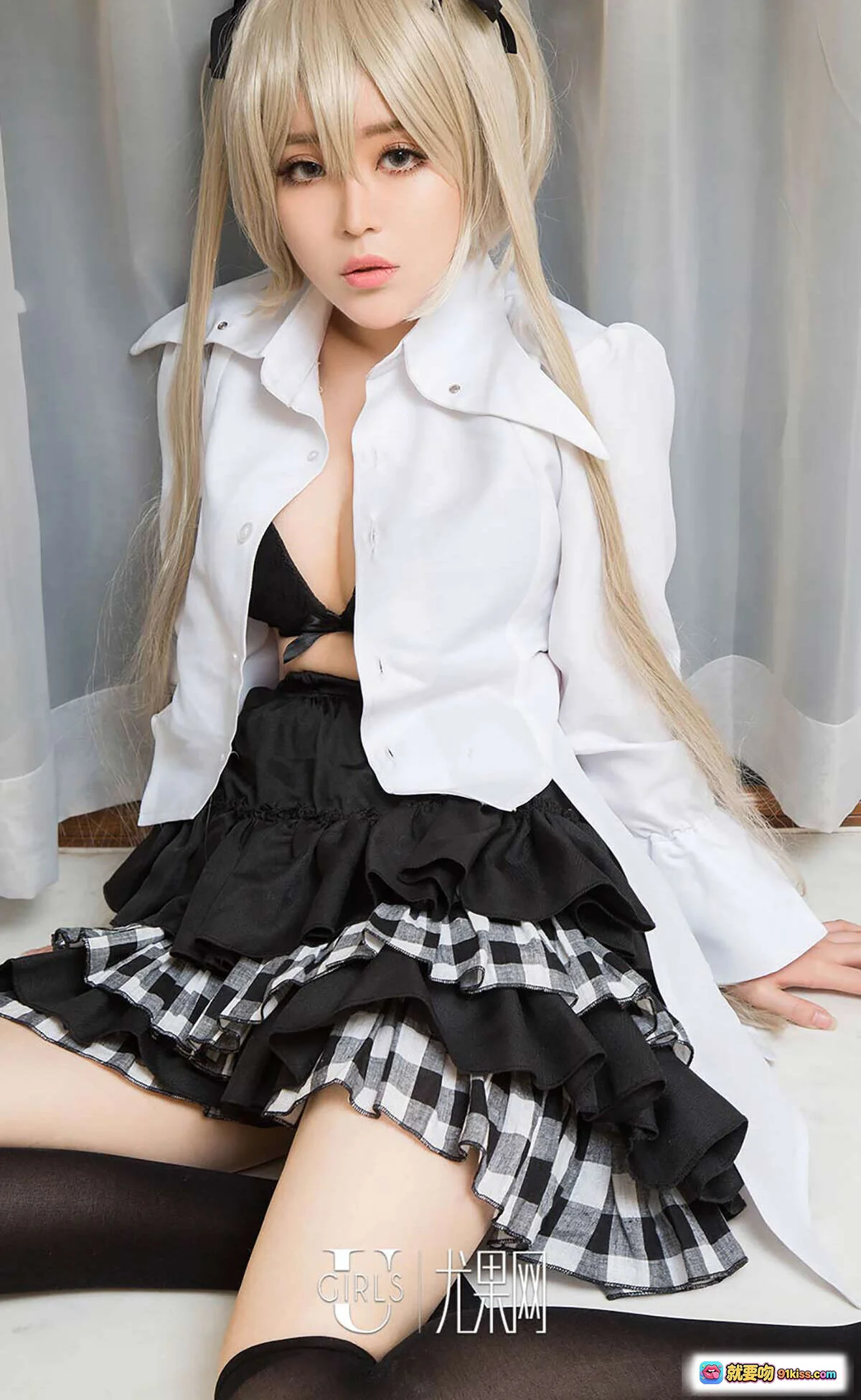Ugirls尤果网爱尤物No.371素衣白衬衫黑格裙双马尾金发少女写真40P高清美图 - 就要吻