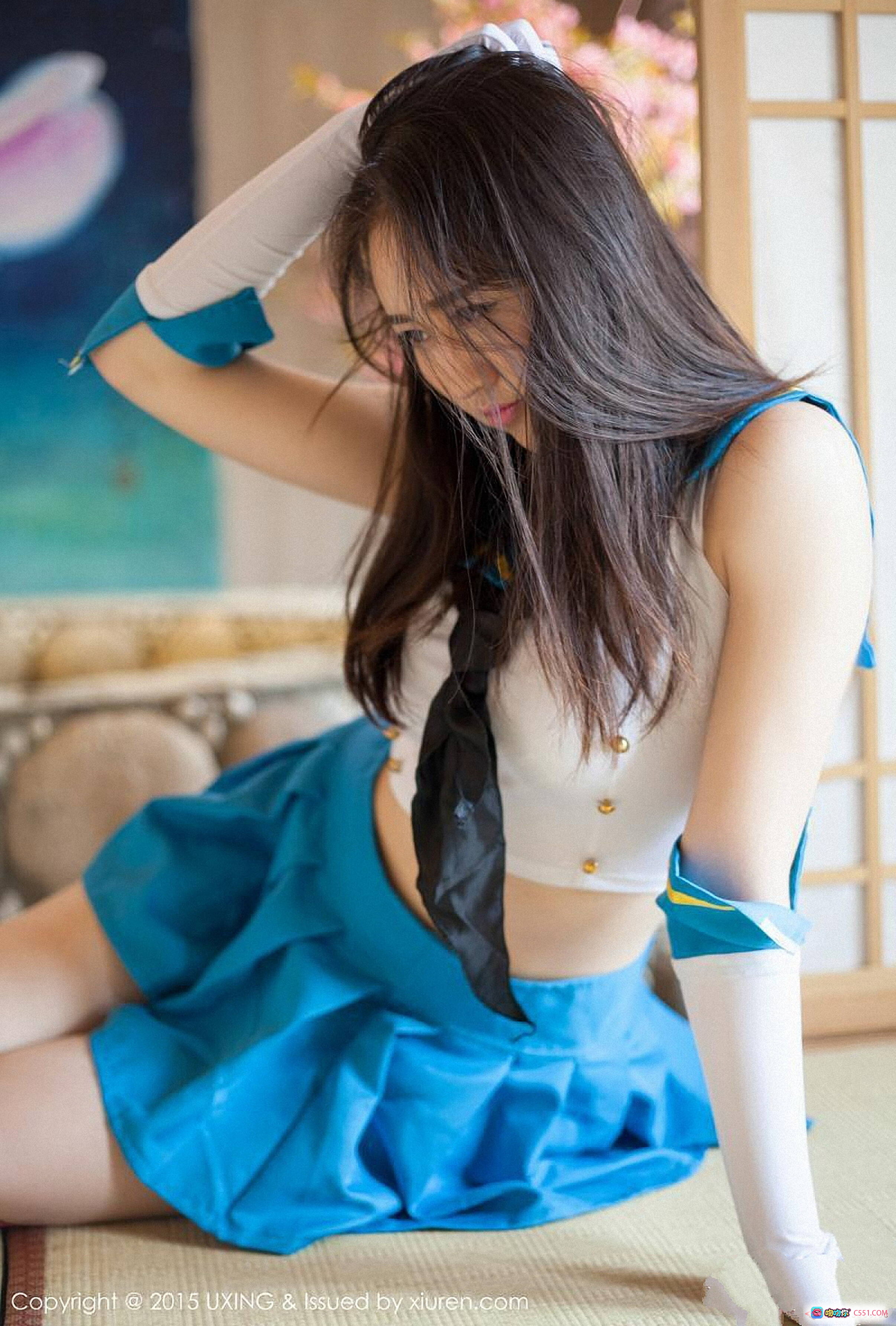 图片[9] - UXING 2015.04.27 VOL.005 美女写真 白色海军风上衣 蓝色百褶裙 黑色领巾 白手套 甜美笑容 室内花艺背景 高清摄影 - 就要吻