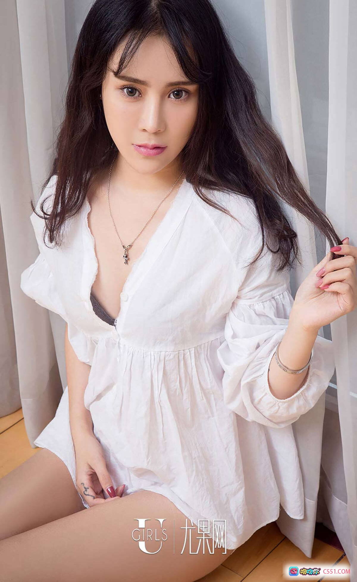 图片[5] - Ugirls尤果网爱尤物专辑Nicky私房写真 2016.09.17 No.487 粉色吊带裙沙发倚靠性感美腿高清图集 - 就要吻