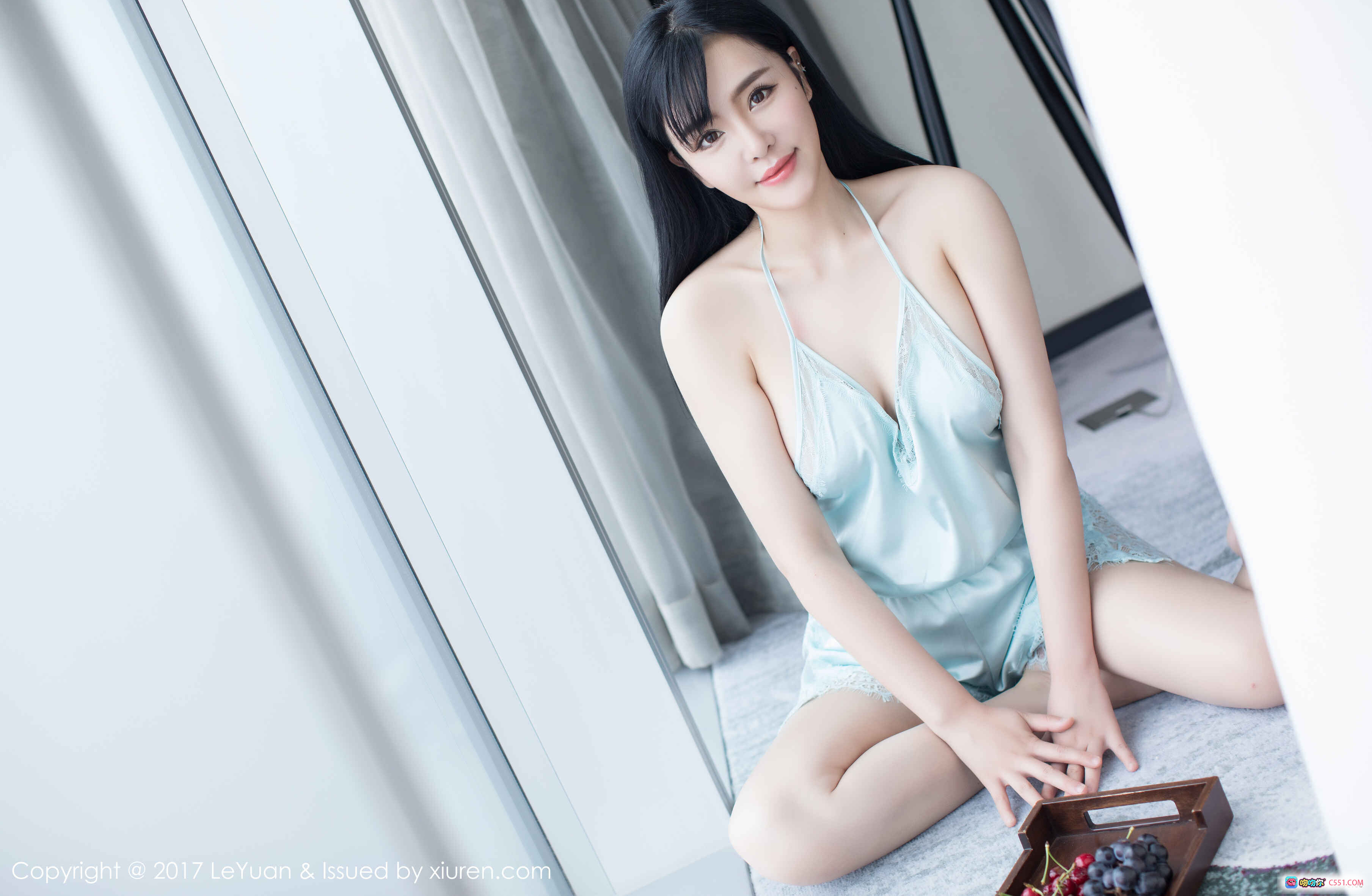 图片[9] - 刘钰儿性感写真｜浅蓝蕾丝吊带睡衣｜跪姿美腿诱惑｜LeYuan星乐园VOL.045 2017.07.13 - 就要吻