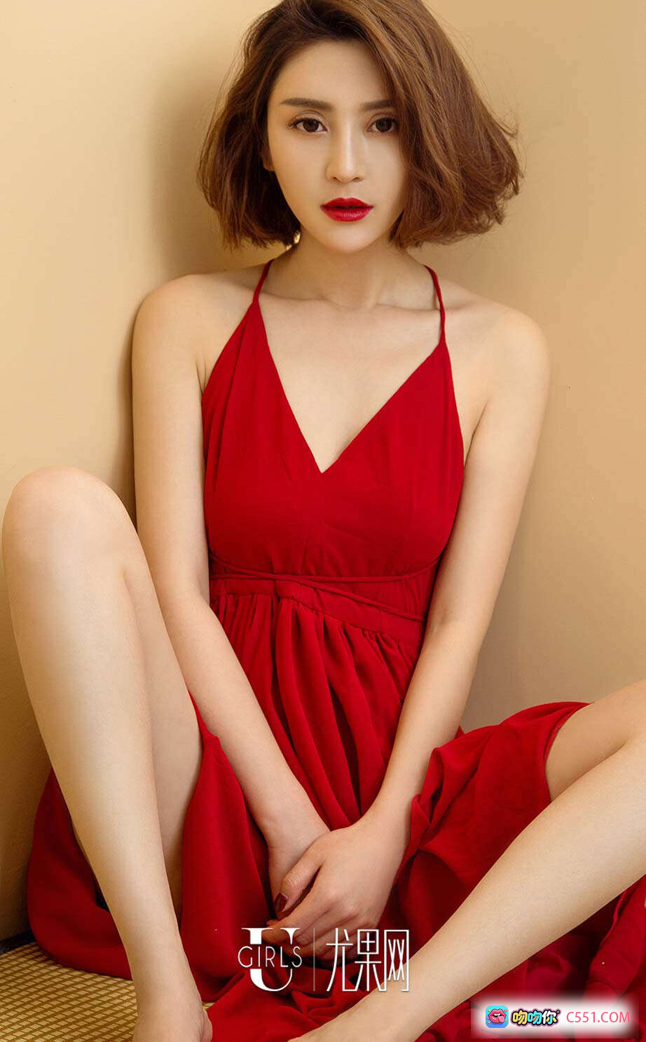 图片[7] - Ugirls尤果网爱尤物No.590林鑫大红袍写真 白色蕾丝露肩连衣裙短发性感私房照 2016.12.29 40P高清图集 - 就要吻