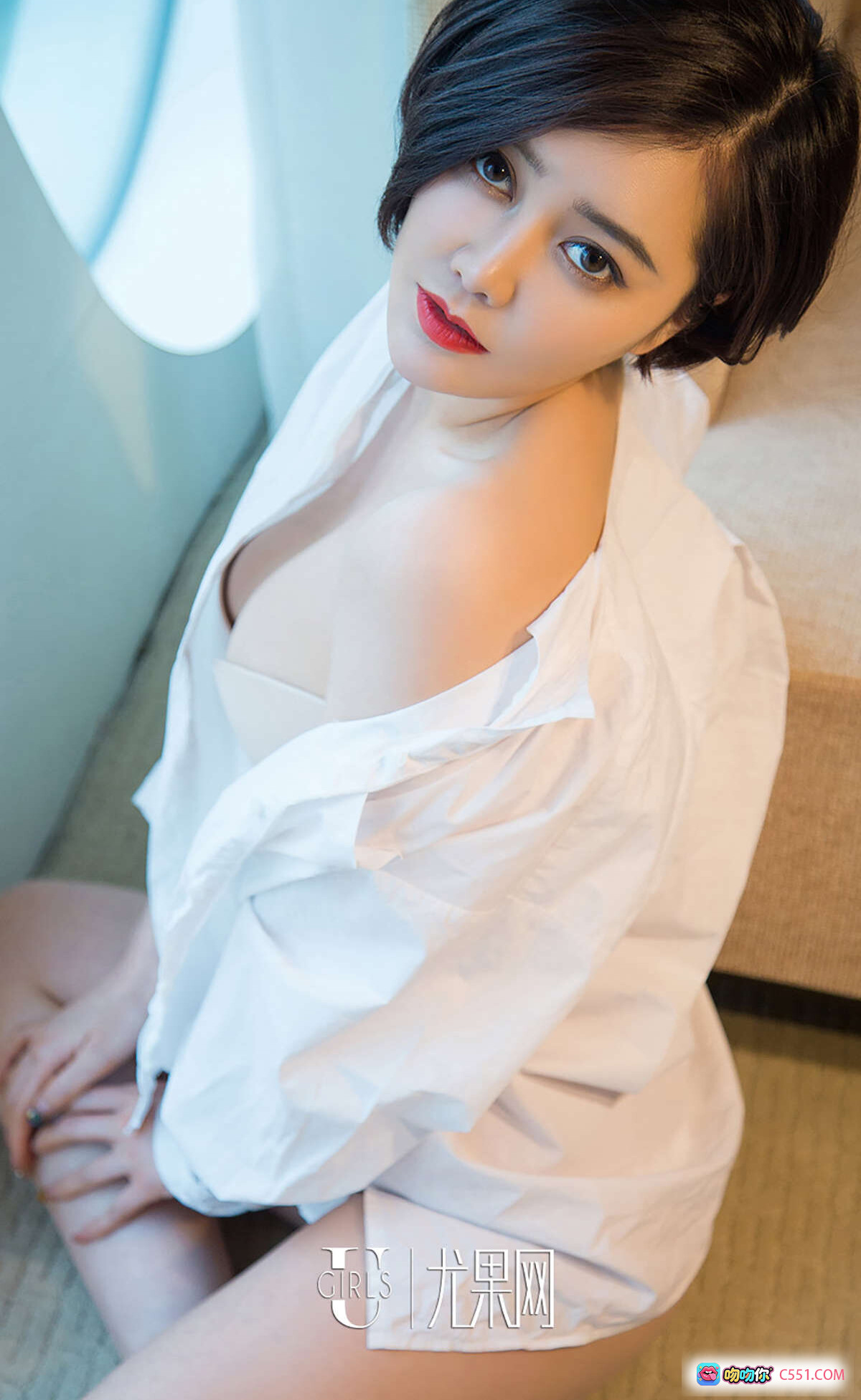 Ugirls尤果网爱尤物专辑No.792夏沫短发红唇白衬衫性感写真40P高清图集 - 就要吻