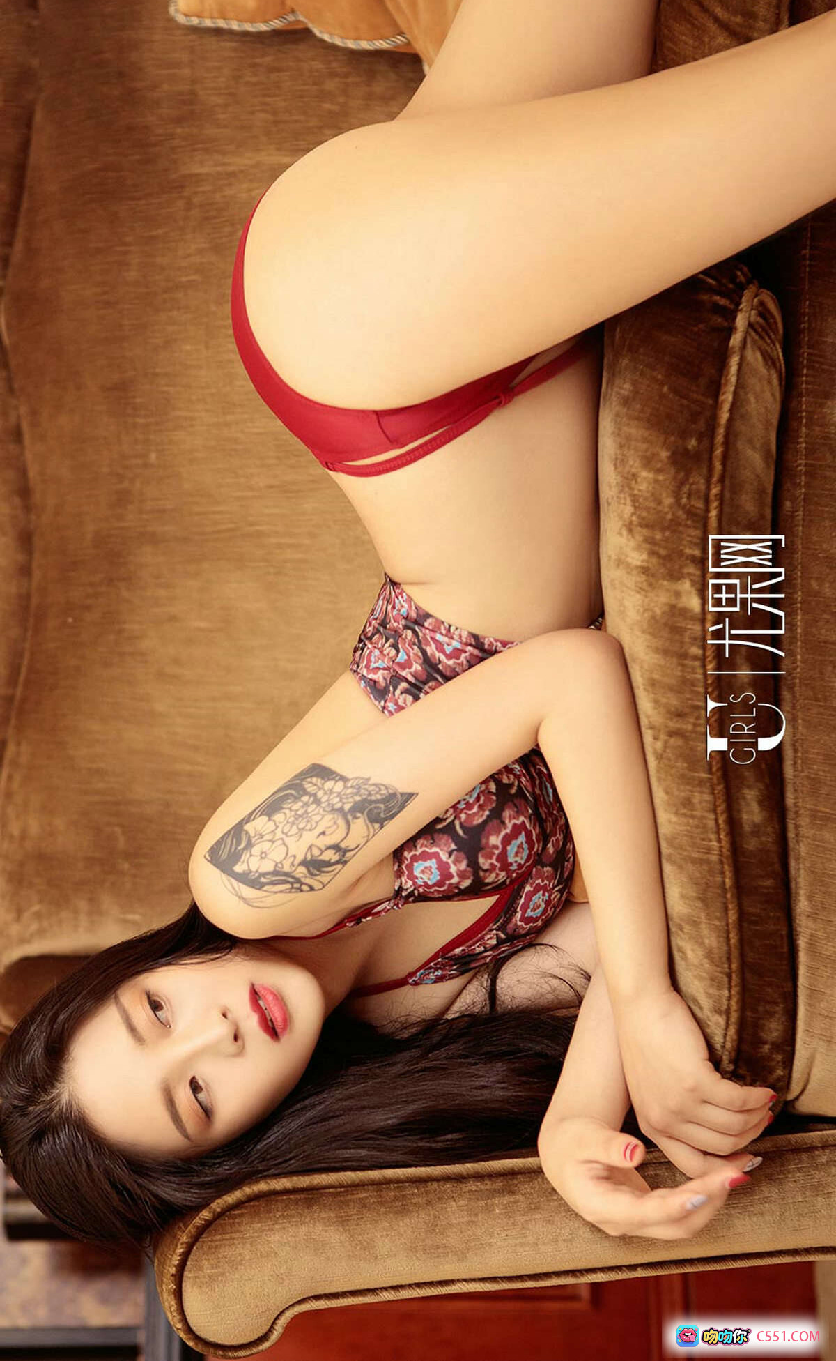 图片[9] - 凌菲性感写真 | Ugirls尤果网爱尤物专辑No.838 | 蓝色丝绸睡衣+蕾丝边+肩部纹身+浴室私房照 - 就要吻