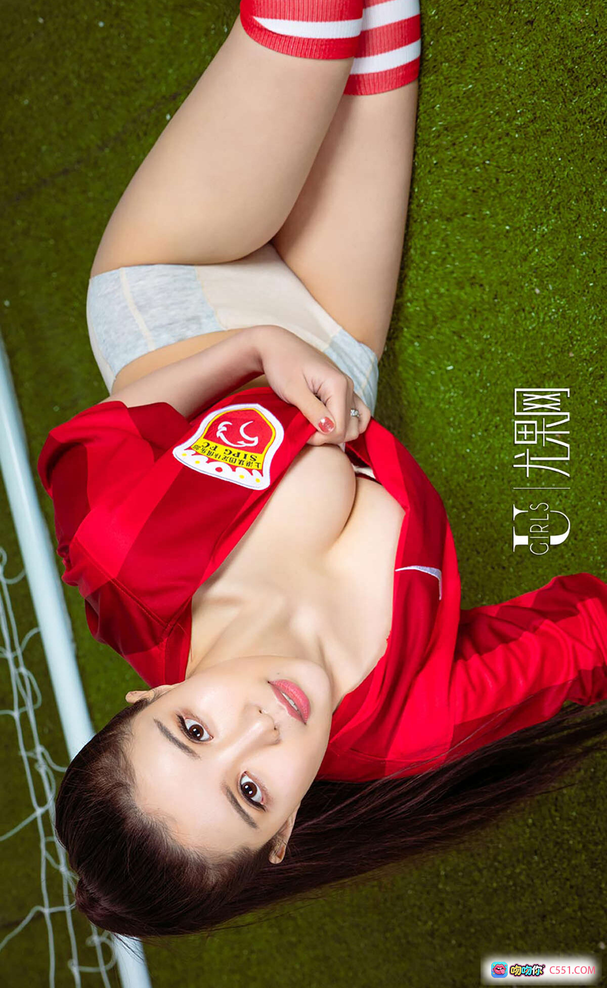 图片[9] - Ugirls尤果网爱尤物No.743中超七美足球宝贝写真-蓝色球衣黑比基尼持球性感私房照 - 就要吻