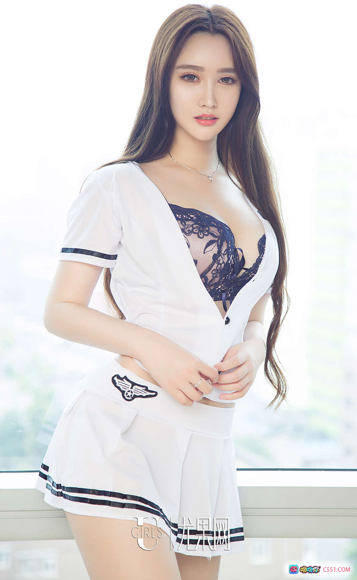 图片[3] - 戴娜性感写真 | Ugirls尤果网爱尤物专辑No.813 | 白色毛绒外套+深蓝蕾丝内衣 | 优雅长发美女私房照 - 就要吻