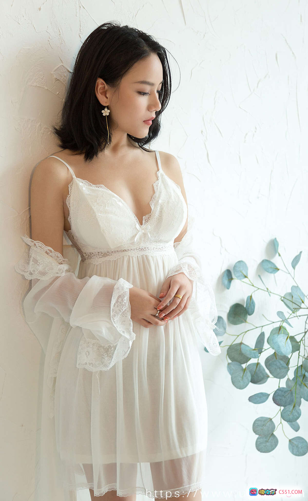 图片[7] - 予念白色蕾丝吊带裙窗边写真 | Ugirls尤果网爱尤物专辑No.1690高清美图 - 就要吻