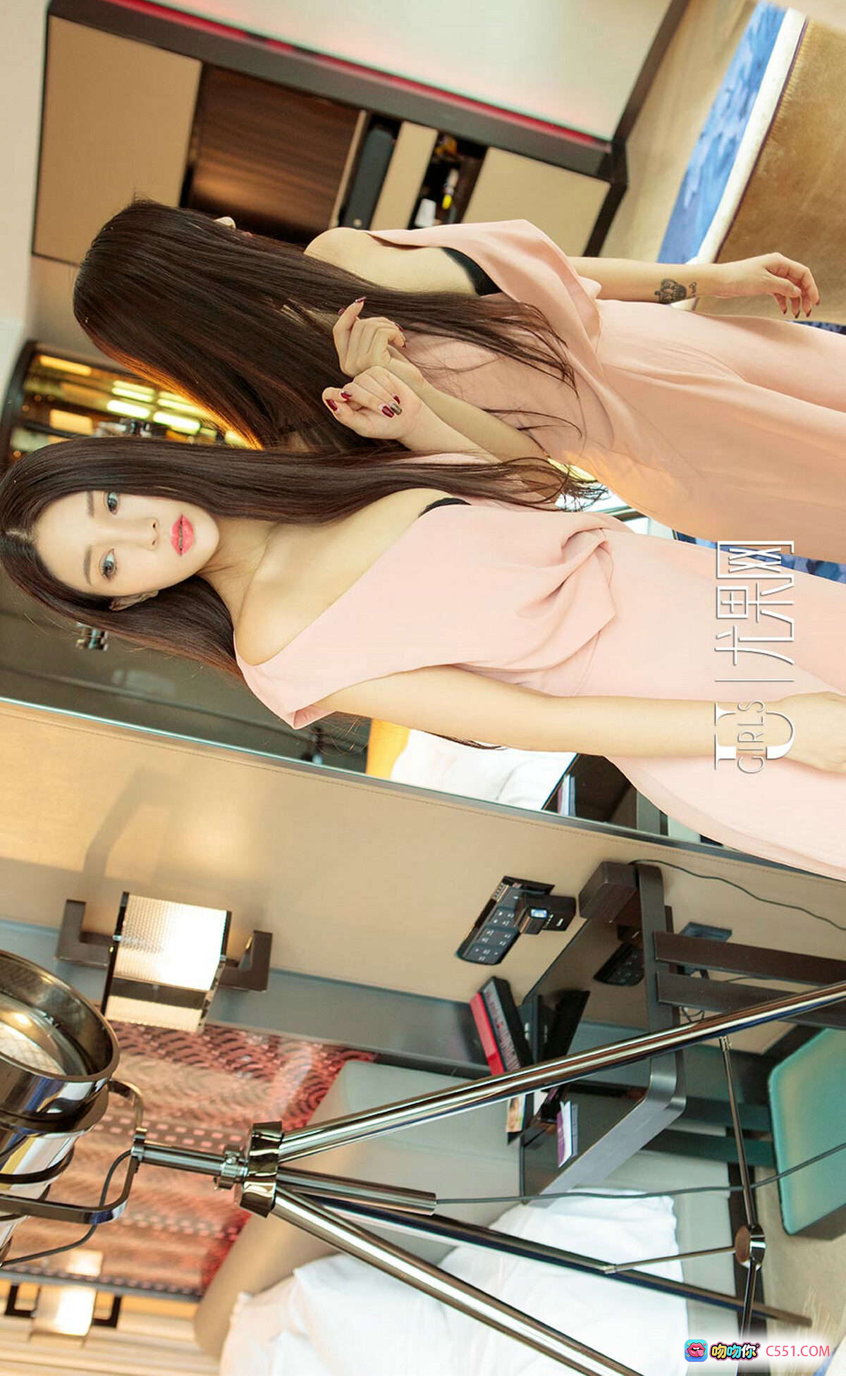 图片[9] - 林美珊黄色露肩上衣性感写真 | Ugirls尤果网爱尤物专辑No.826 2017.08.23 高清美腿私房照 - 就要吻