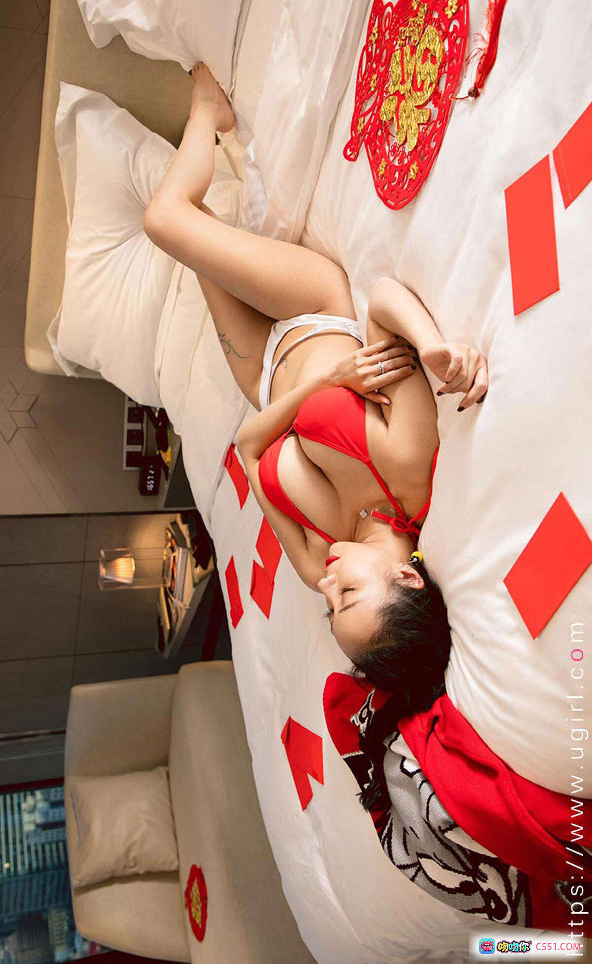 图片[2] - 新年快乐果儿Victoria红色比基尼写真_尤果网爱尤物专辑2020.01.25 No.1711_性感纹身吊带内衣美腿特写 - 就要吻