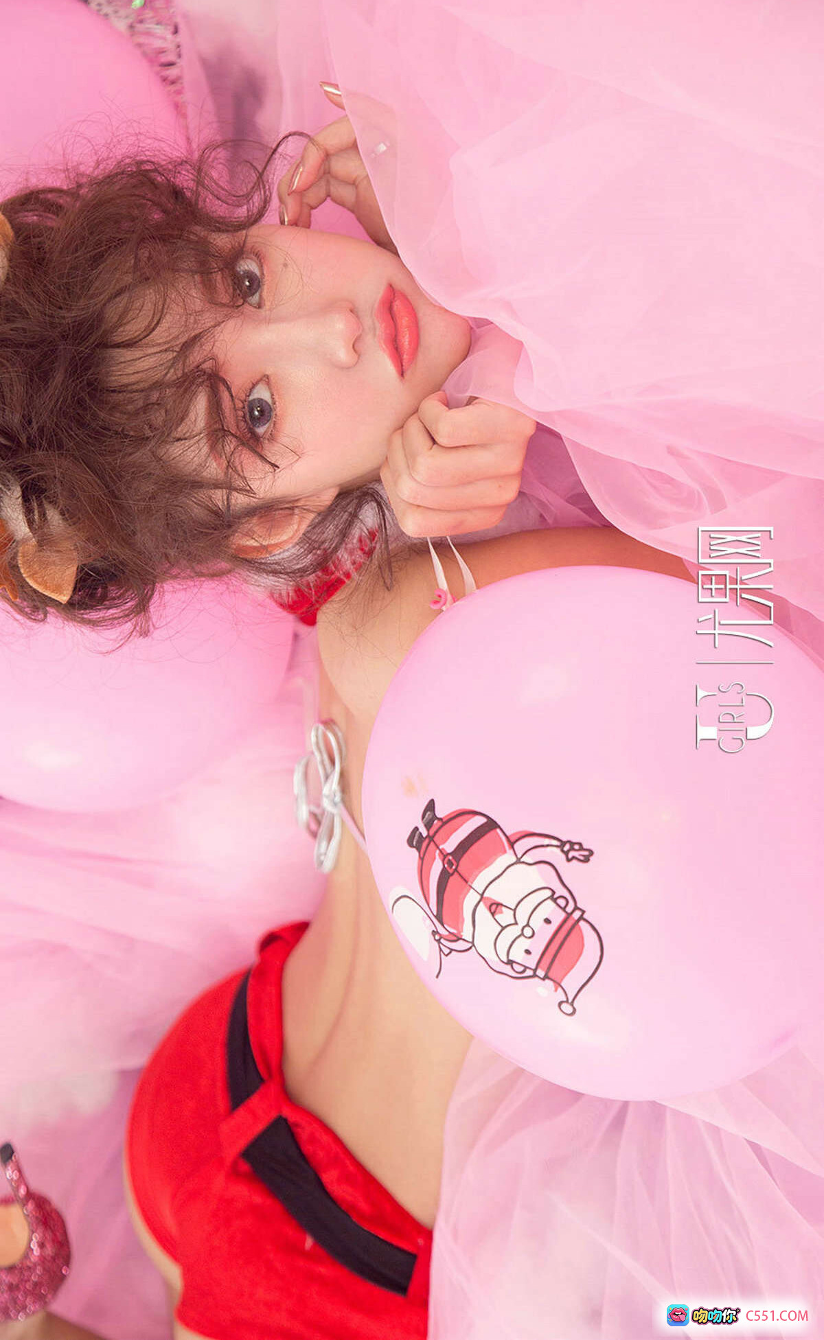 图片[3] - Ugirls尤果网爱尤物No.1315 M梦baby圣诞红装性感写真 粉色梦幻背景 丝绒吊带露腰造型 甜美卷发鹿角发饰 35P高清图集 - 就要吻