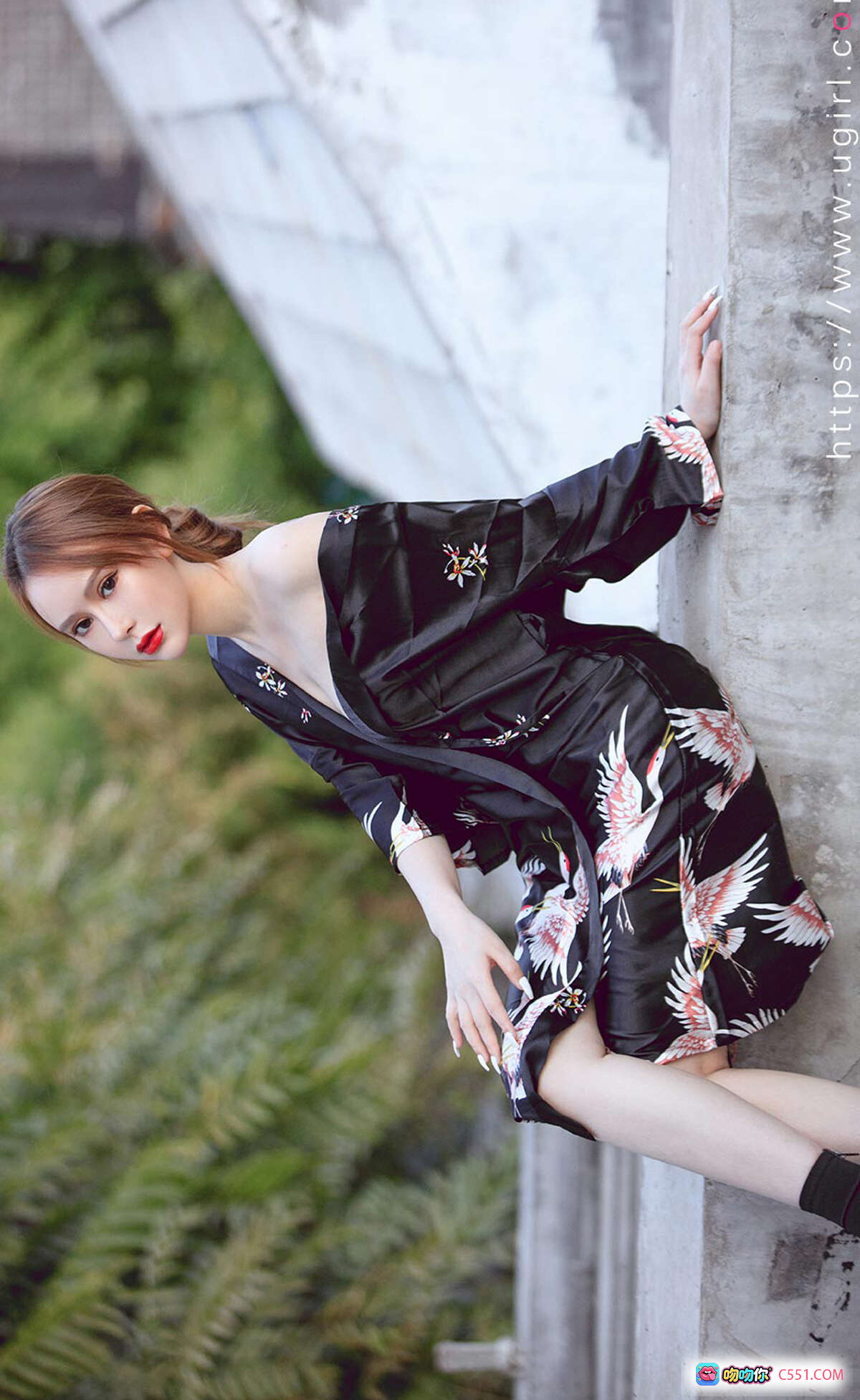 Coral黑丝和服写真 | 仙鹤刺绣露肩长裙 | Ugirls尤果网爱尤物No.1638 | 2019.11.14高清美图 - 就要吻