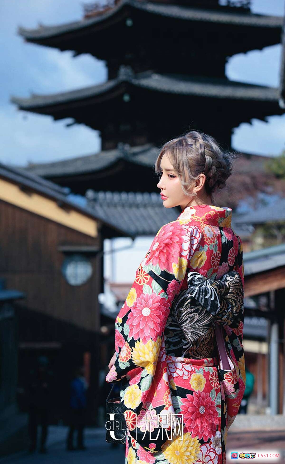 图片[6] - 青树萌琪琪和服写真 | Ugirls尤果网爱尤物专辑No.1361 | 日式花柄浴衣 | 神社鸟居背景 | 优雅盘发造型 | 2019年2月9日高清图集 - 就要吻