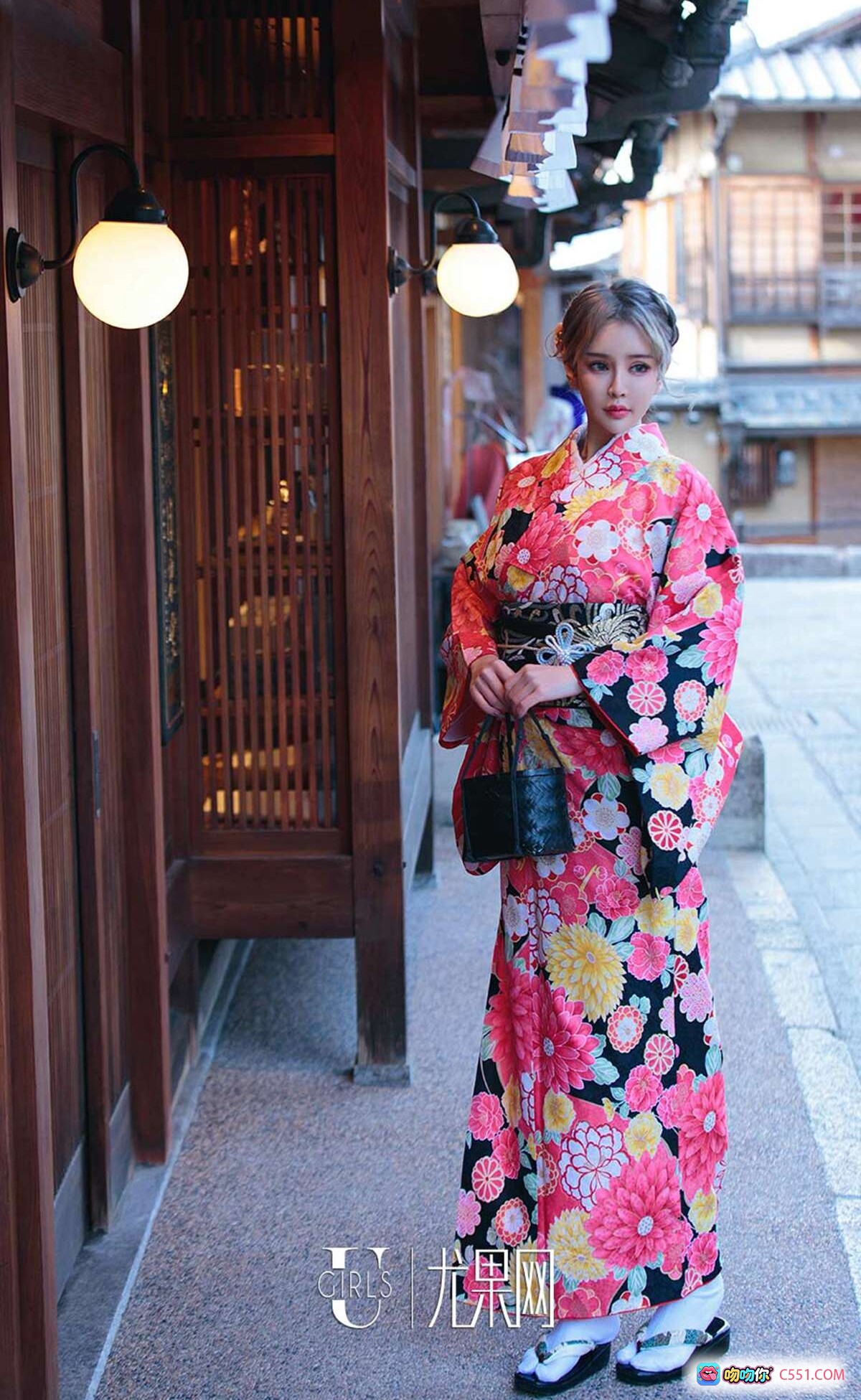 图片[2] - 青树萌琪琪和服写真 | Ugirls尤果网爱尤物专辑No.1361 | 日式花柄浴衣 | 神社鸟居背景 | 优雅盘发造型 | 2019年2月9日高清图集 - 就要吻