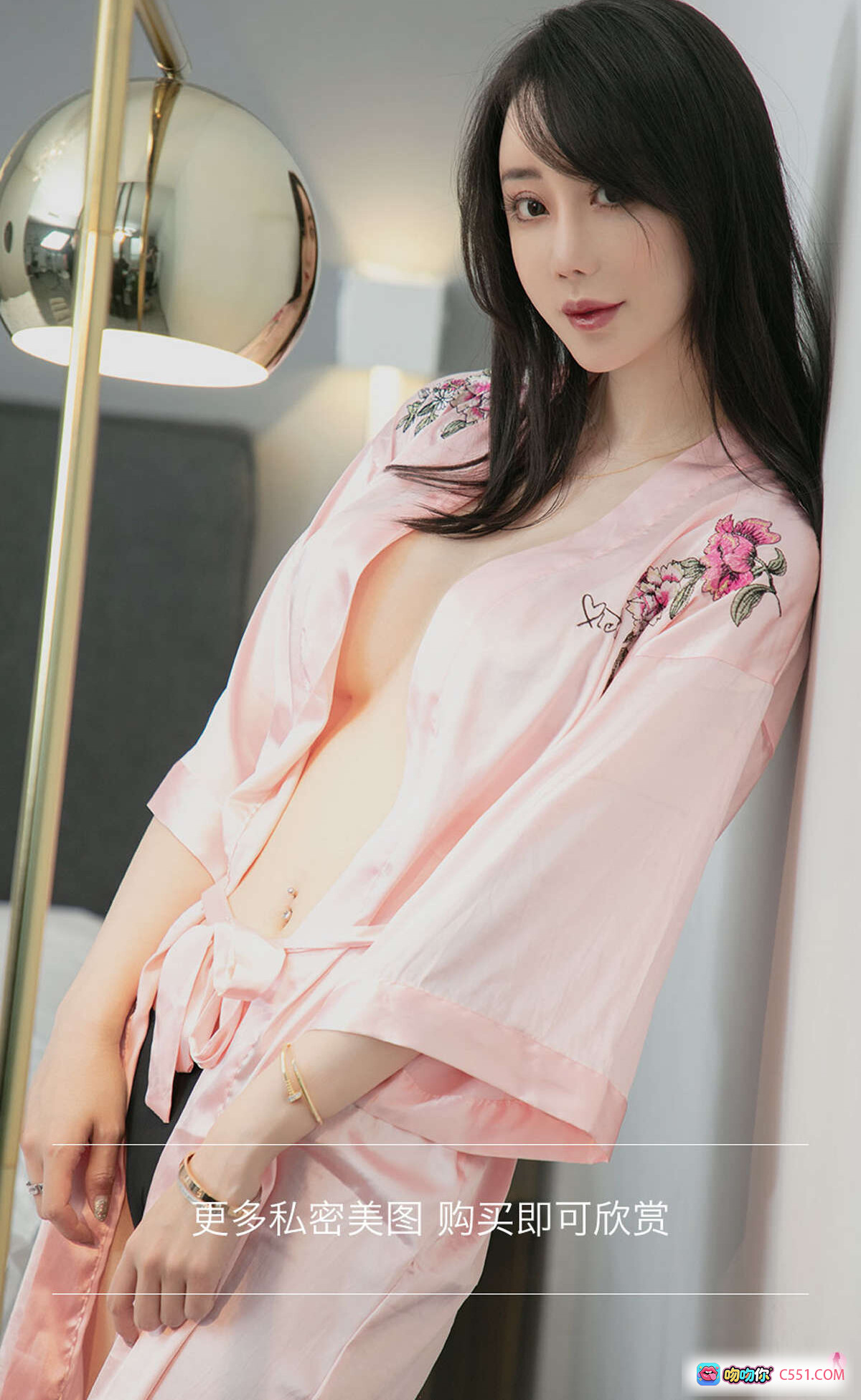 欣凌粉色刺绣睡袍私房写真 | Ugirls尤果网爱尤物No.1966高清美图 | 优雅性感居家风摄影集 - 就要吻