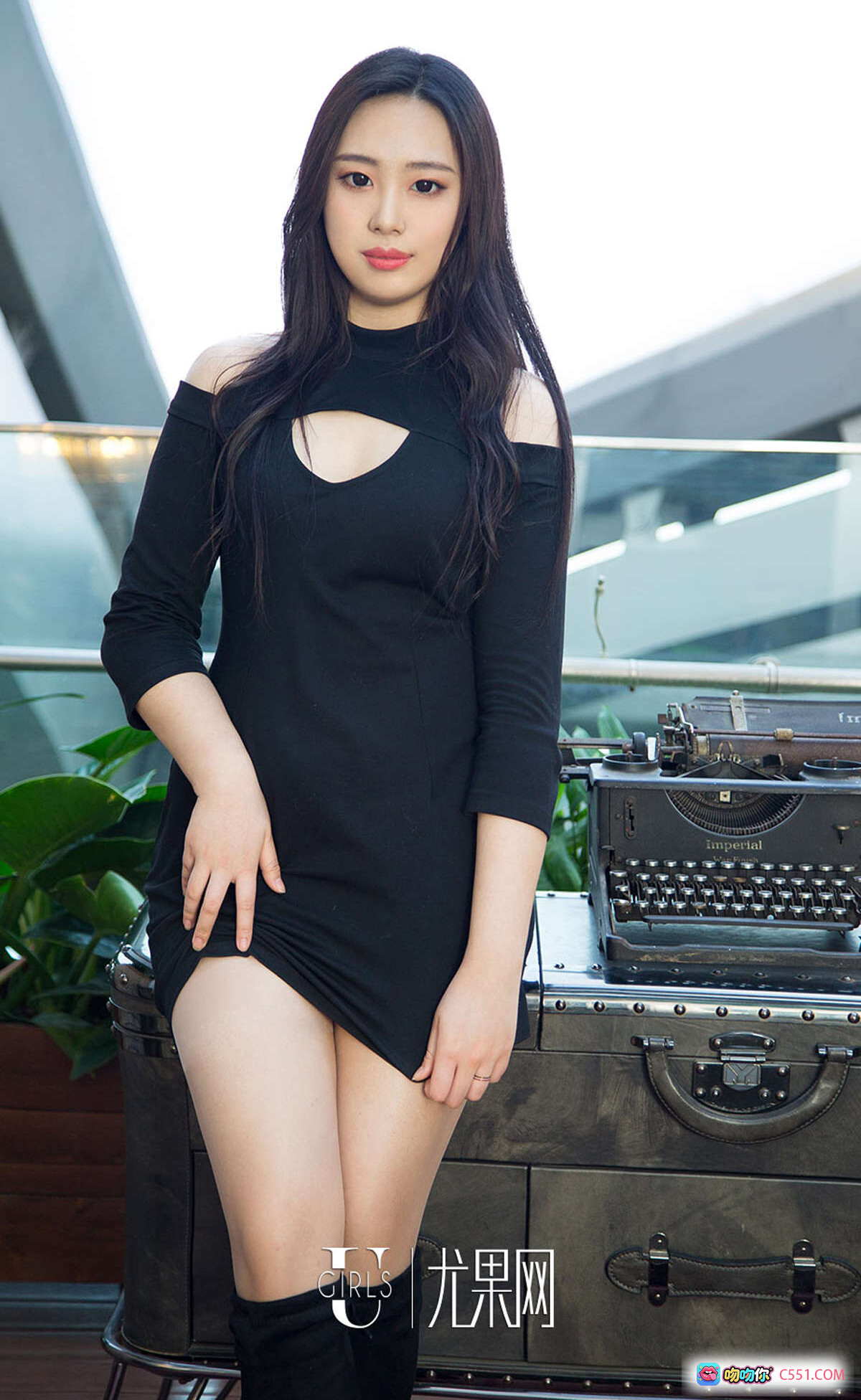 图片[2] - 夏梓诺性感写真 | Ugirls尤果网爱尤物专辑No.1013 | 花纹内衣私房美拍 | 2018.02.26发布 - 就要吻