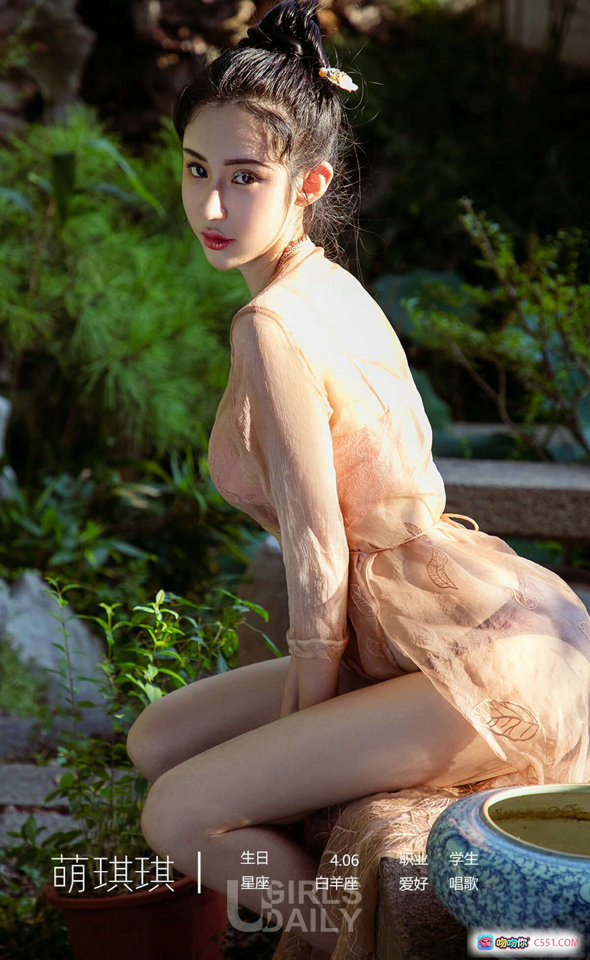 图片[10] - 萌琪琪古风写真 | 透明薄纱长裙 | 紫色内衣若隐若现 | 手持油纸伞庭院坐姿 | Ugirls尤果网爱尤物专辑No.1250 - 就要吻