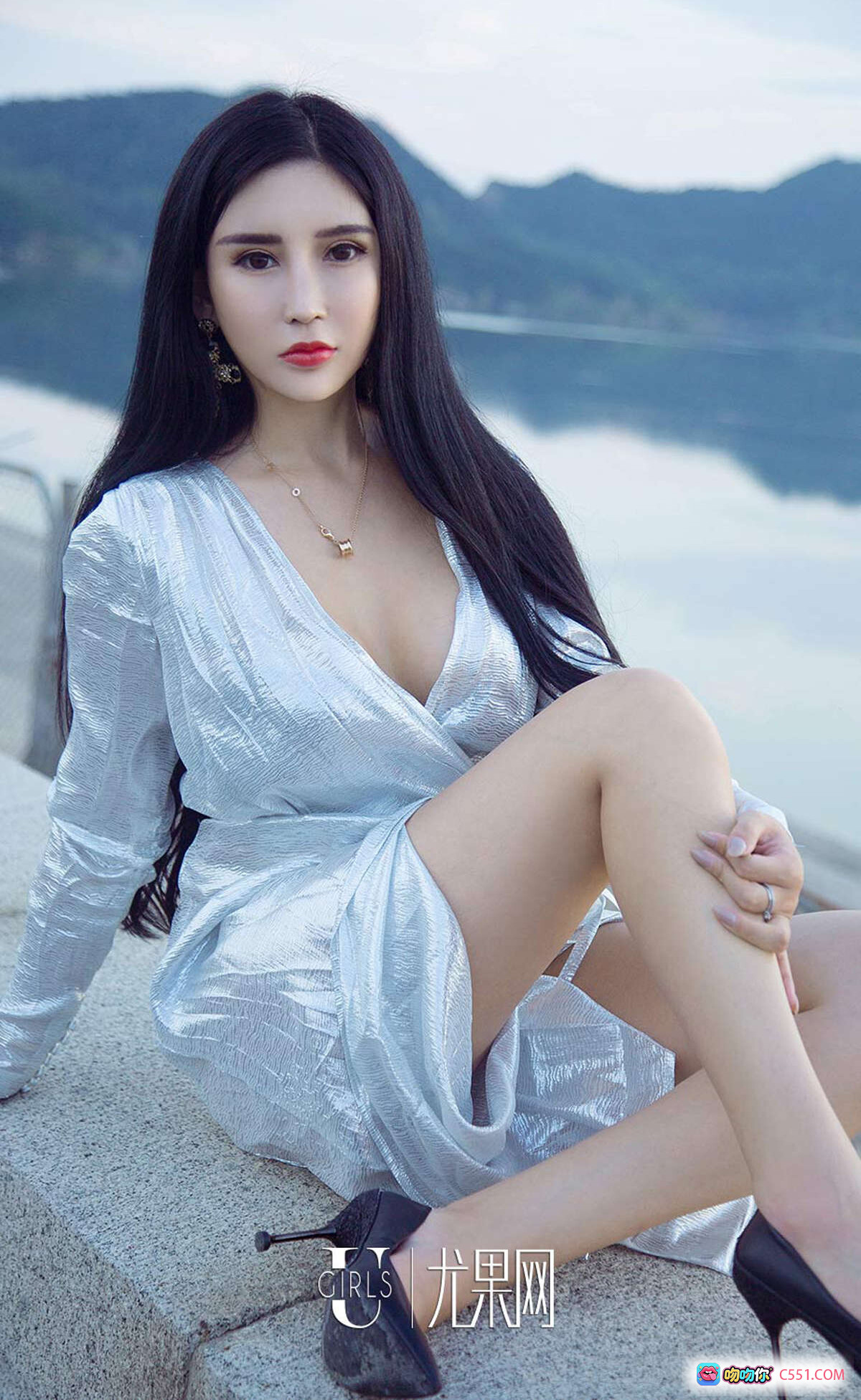 图片[6] - 艾霓莎优雅写真 | 绿红拼接抹胸裙 | 性感修身鱼尾裙 | Ugirls尤果网2018经典专辑No.1208 - 就要吻