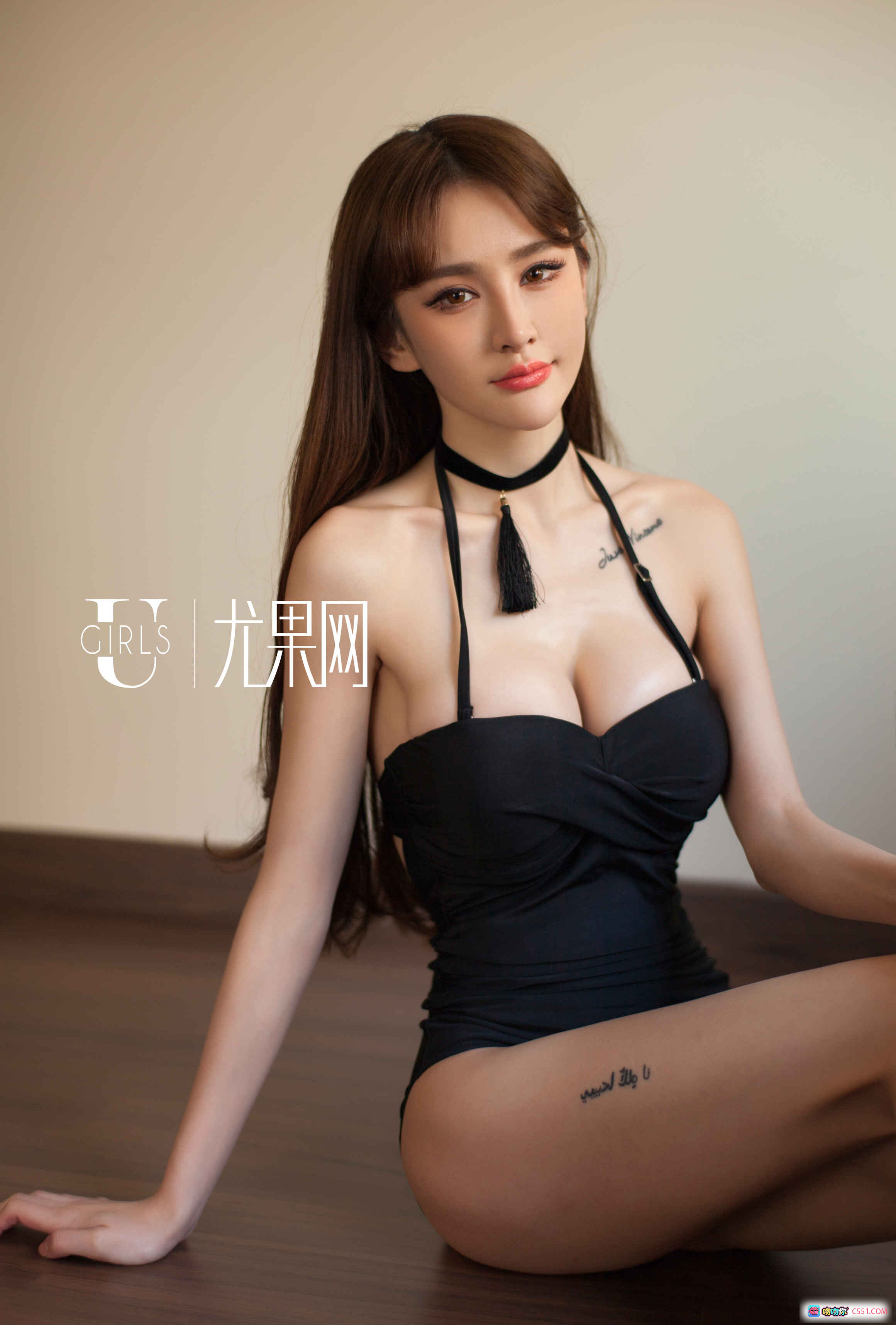 图片[5] - UG U175 青树 黑色吊带连体衣 美腿跪姿写真 尤果网性感私房照 - 就要吻