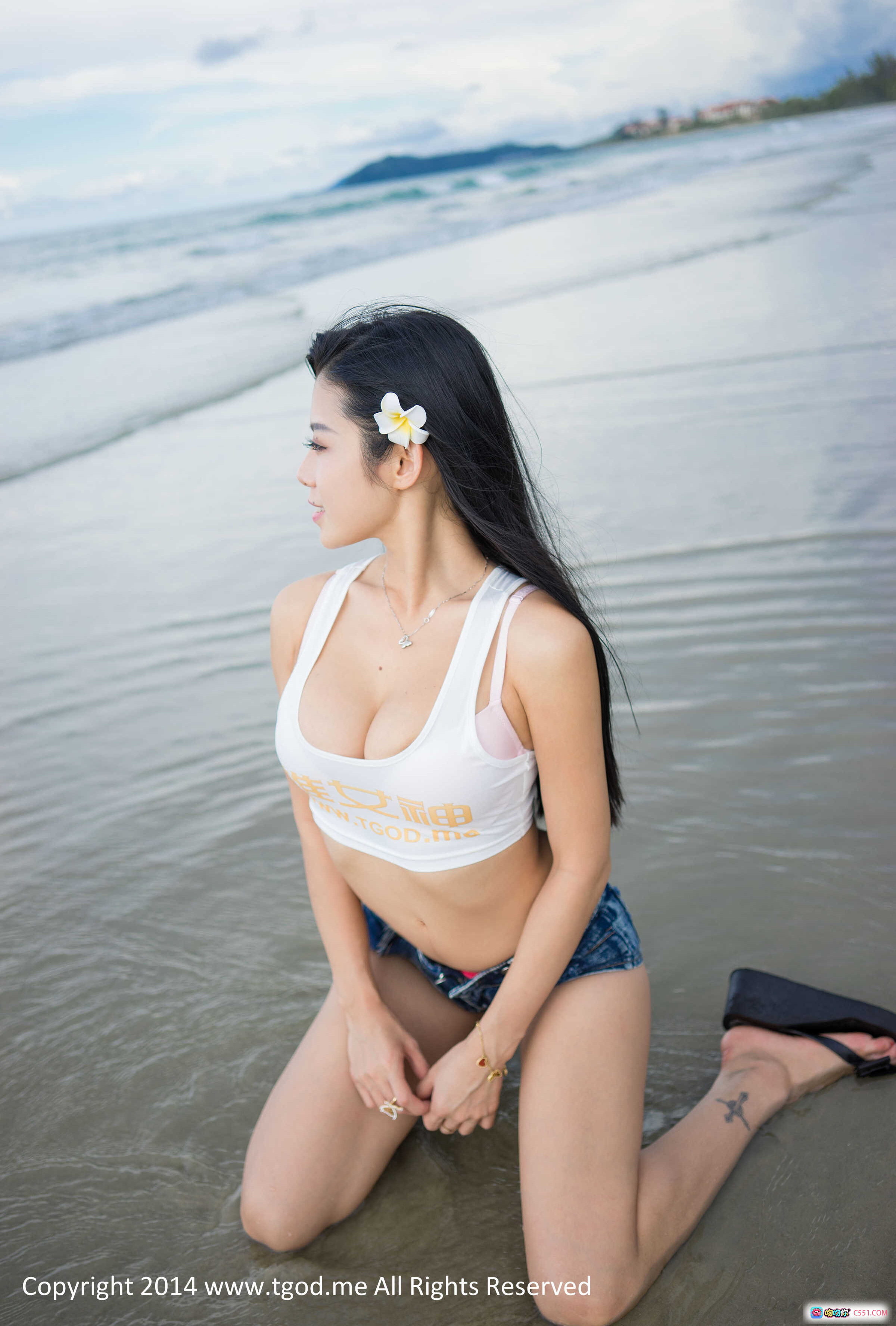 图片[6] - 沙巴海滩旅拍Luvian本能写真 | 白色蕾丝裙海边性感女神 | 2014经典旅拍高清图集 - 就要吻