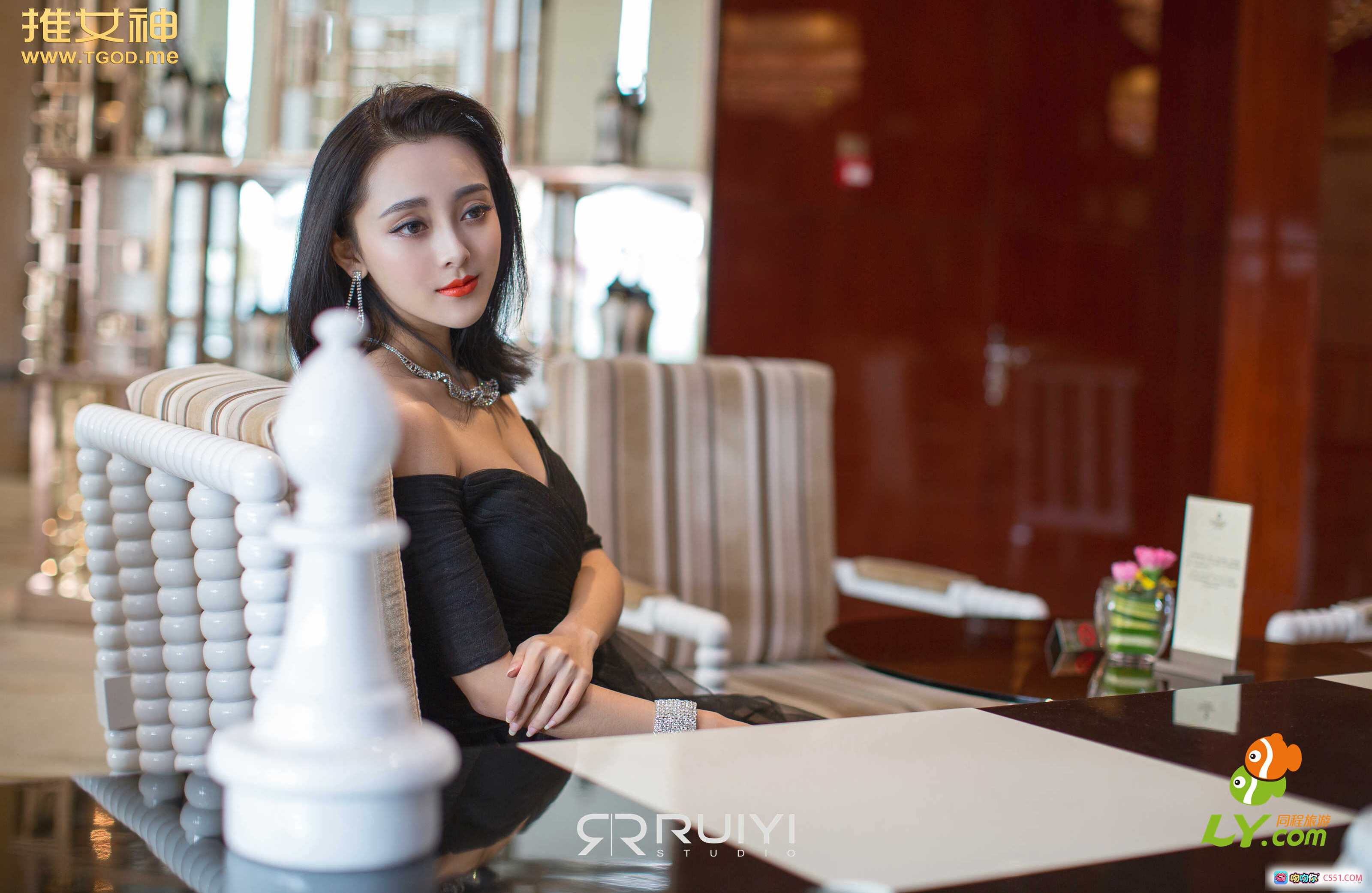 图片[9] - 梁晶莹小范冰冰蜀都风情写真 | 白裙优雅咖啡厅光影大片 | TGOD推女神2015精选美图 - 就要吻