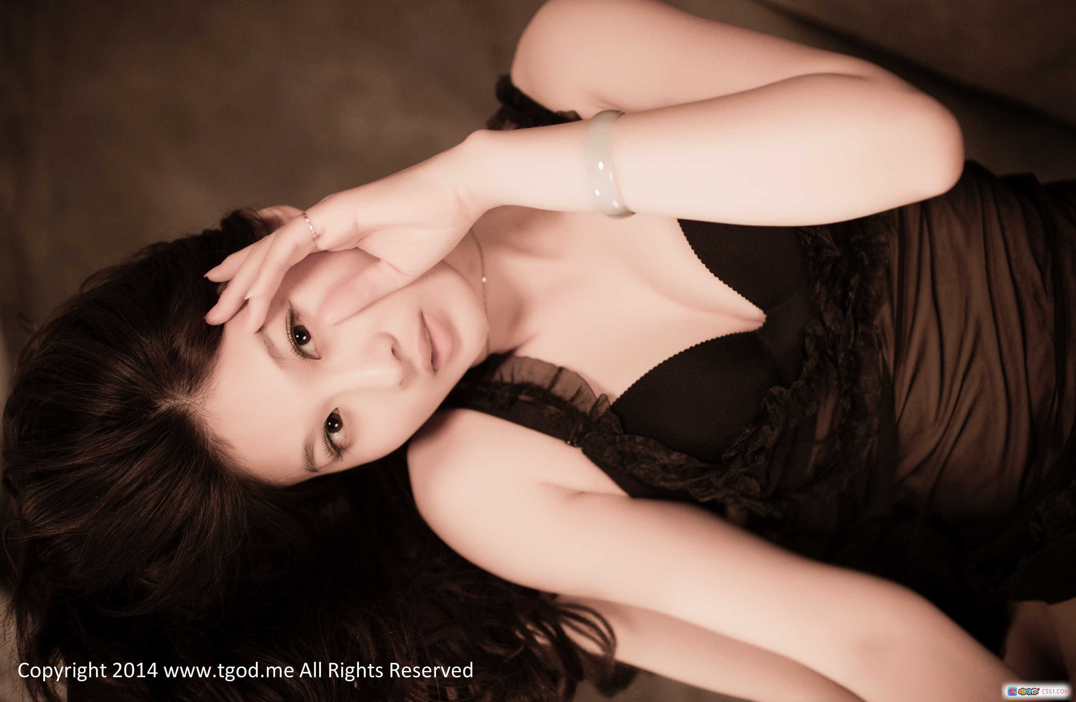 图片[7] - 优雅蜜桃成熟时｜现役空姐槿馨写真｜黑粉花卉和服｜红毛线球床拍｜TGOD推女神2014精选 - 就要吻