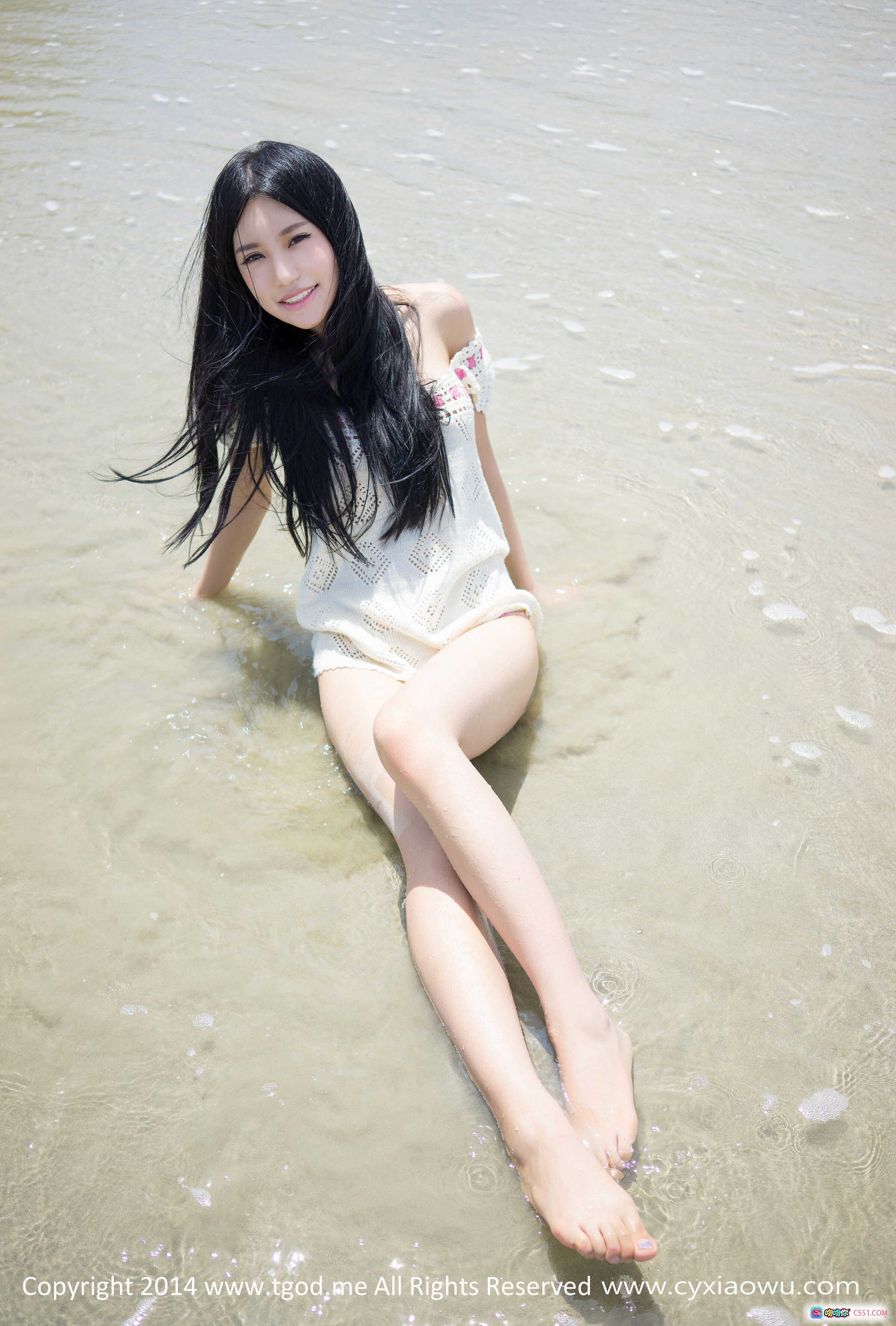 图片[8] - 绮里嘉ula沙巴旅拍写真｜白色钩花泳衣沙滩美拍｜TGOD推女神2014精选图集 - 就要吻