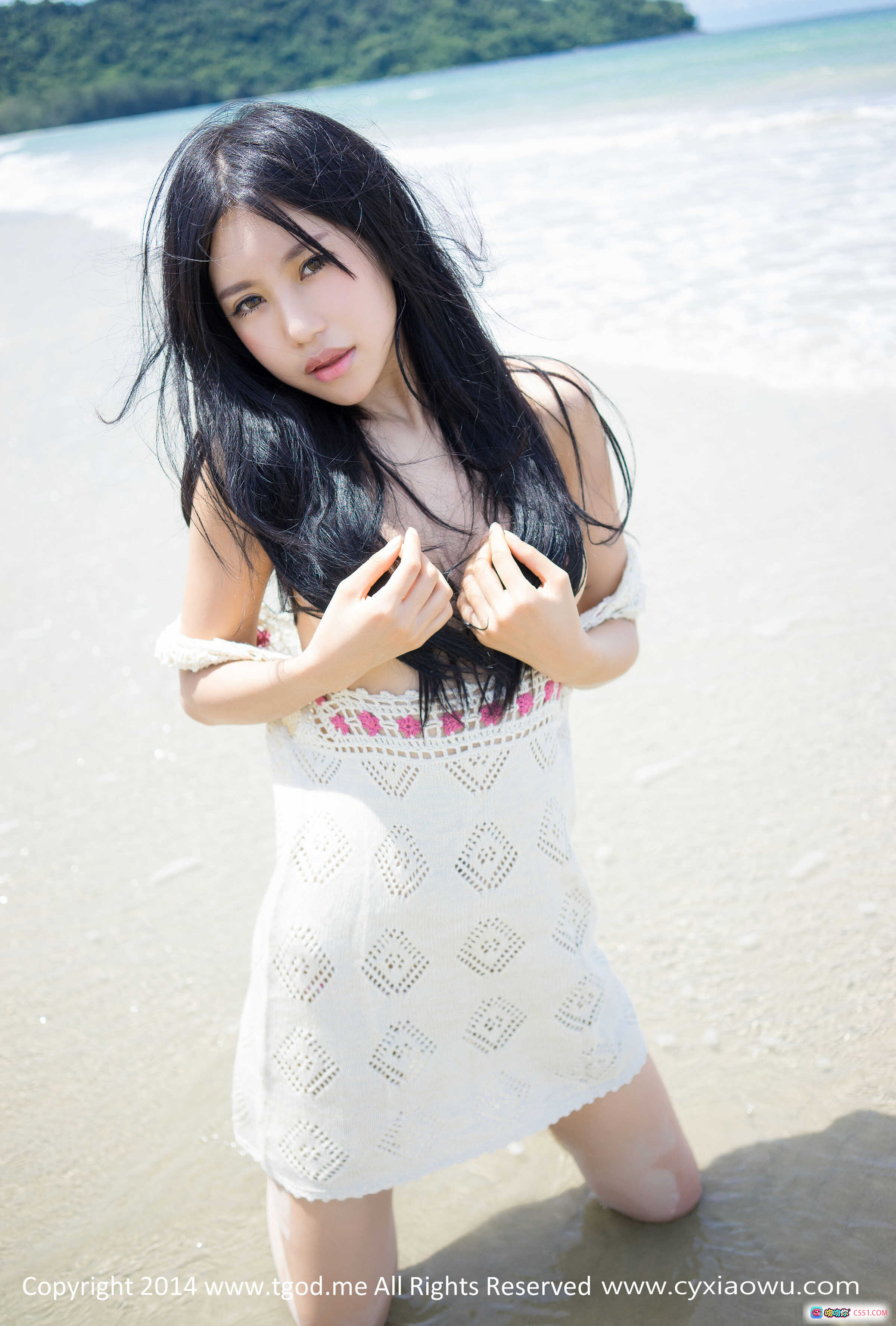 图片[9] - 绮里嘉ula沙巴旅拍写真｜白色钩花泳衣沙滩美拍｜TGOD推女神2014精选图集 - 就要吻