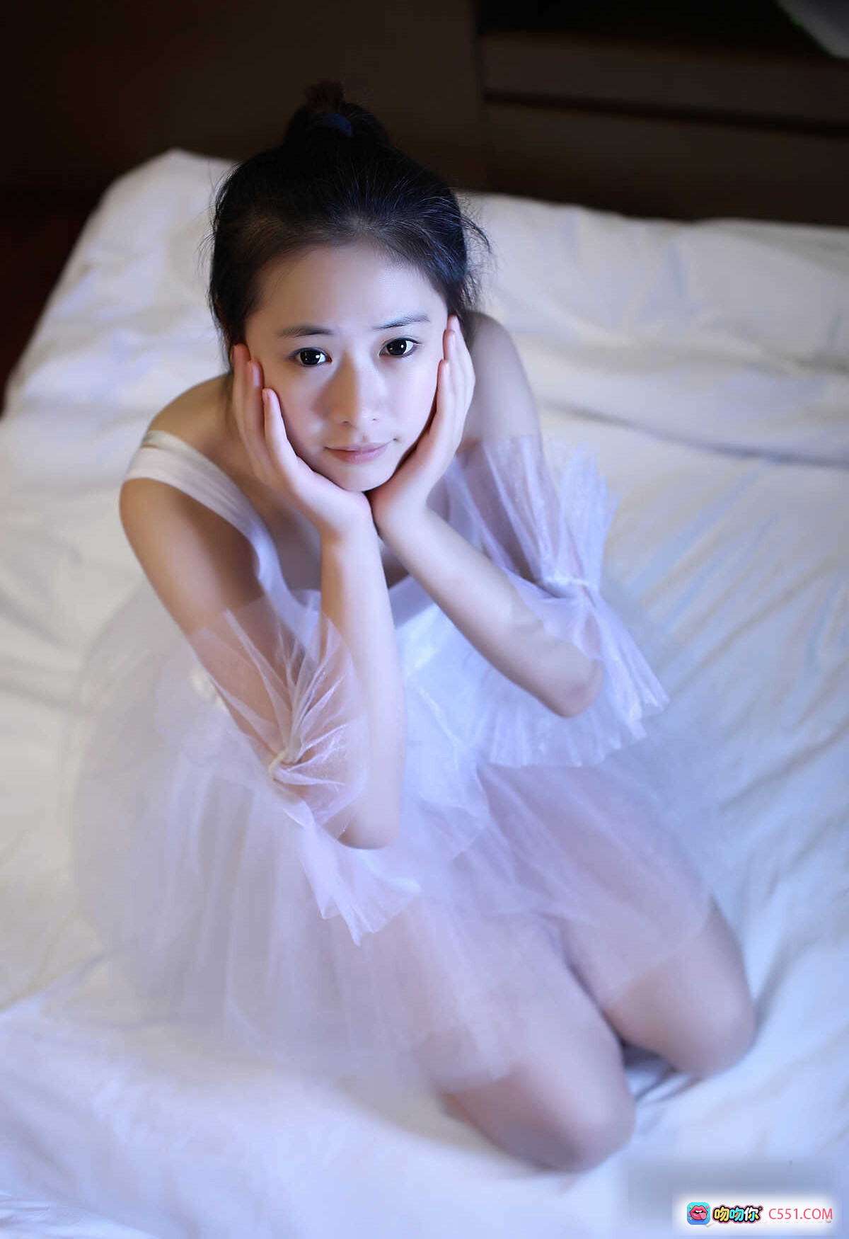 图片[7] - TGOD推女神沛沛Eankei青涩自然写真｜黄色运动风上衣+长袜床拍｜清新少女感私房照 - 就要吻