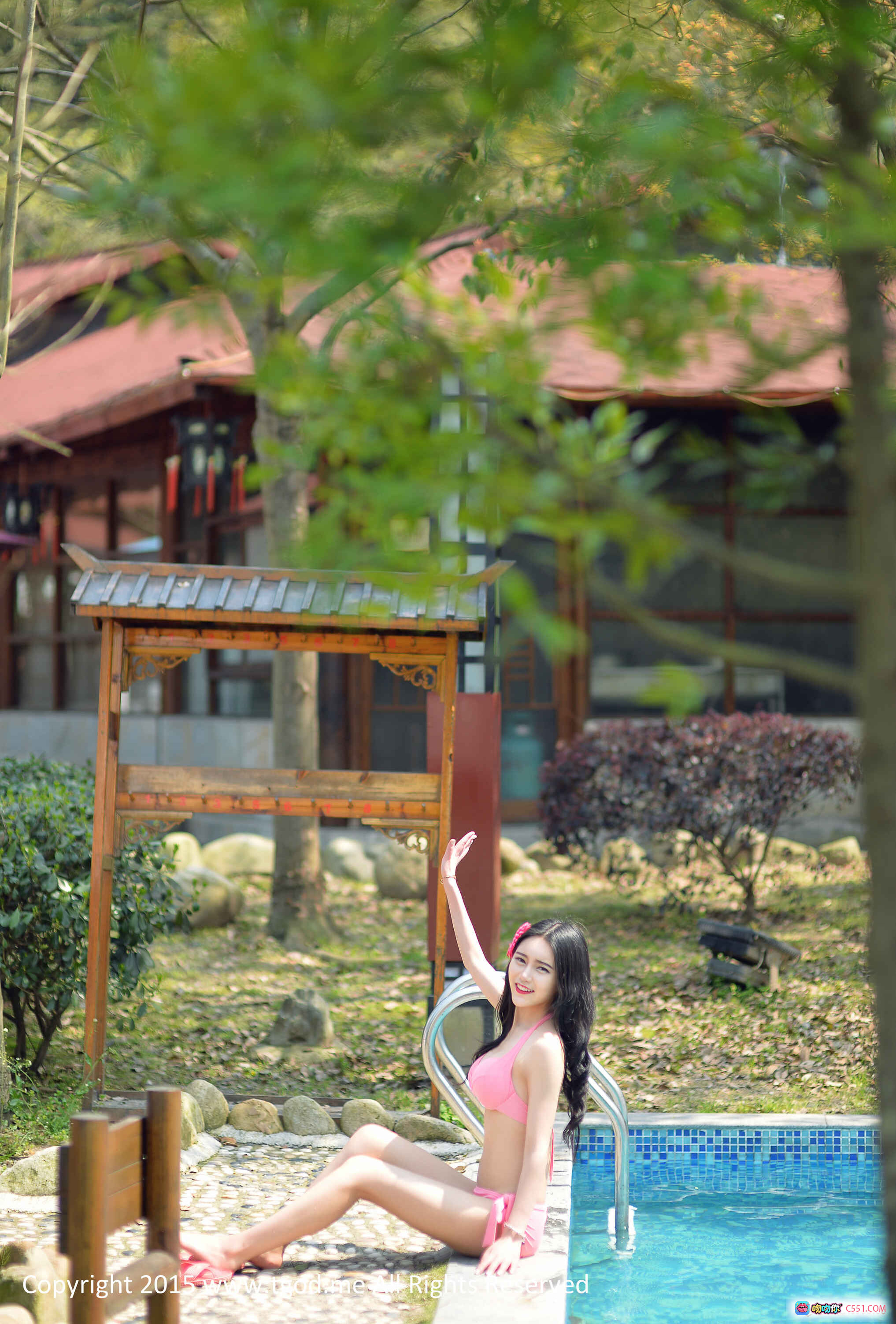 图片[2] - 女神驾到黄山醉温泉 白色比基尼长裙写真 优雅性感户外摄影 2015经典美图 - 就要吻