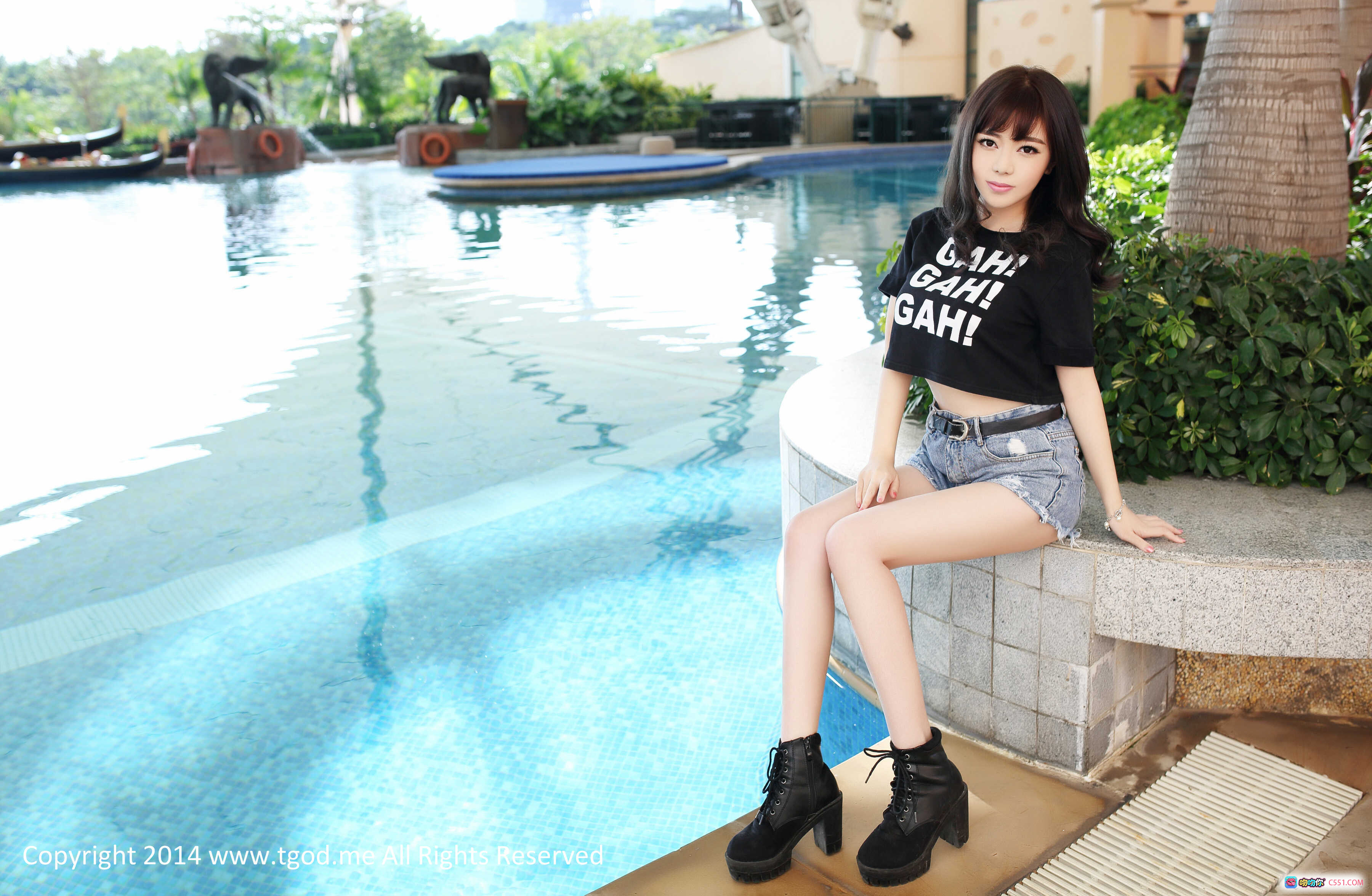 图片[10] - 刘飞儿Faye泳池边粉色比基尼写真 | 2015年TGOD推女神高清美图 | 优雅躺椅度假风性感大片 - 就要吻