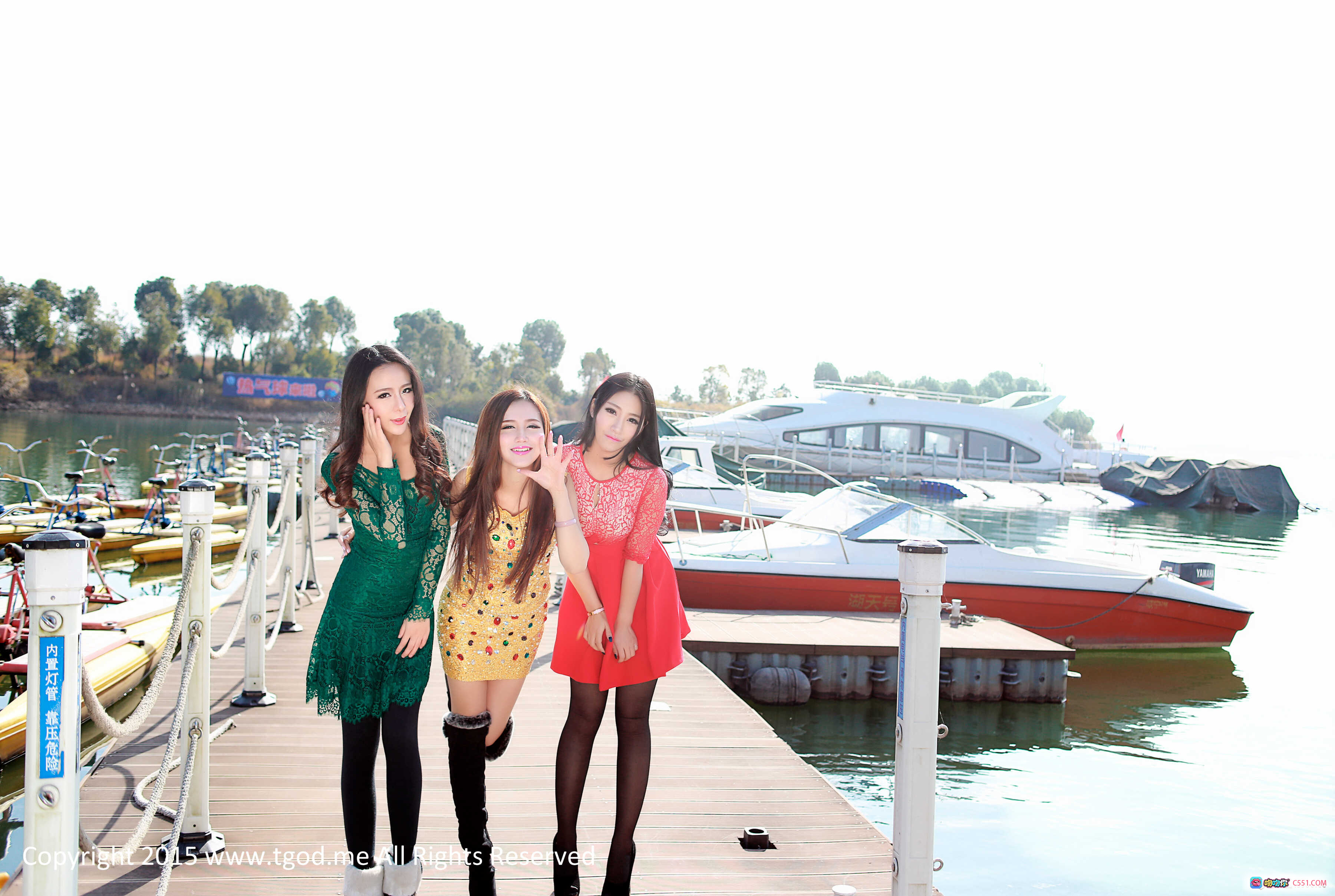三位女神嘉鱼山湖温泉专属女神池写真 2015春日湖畔游艇码头清新美拍 - 就要吻