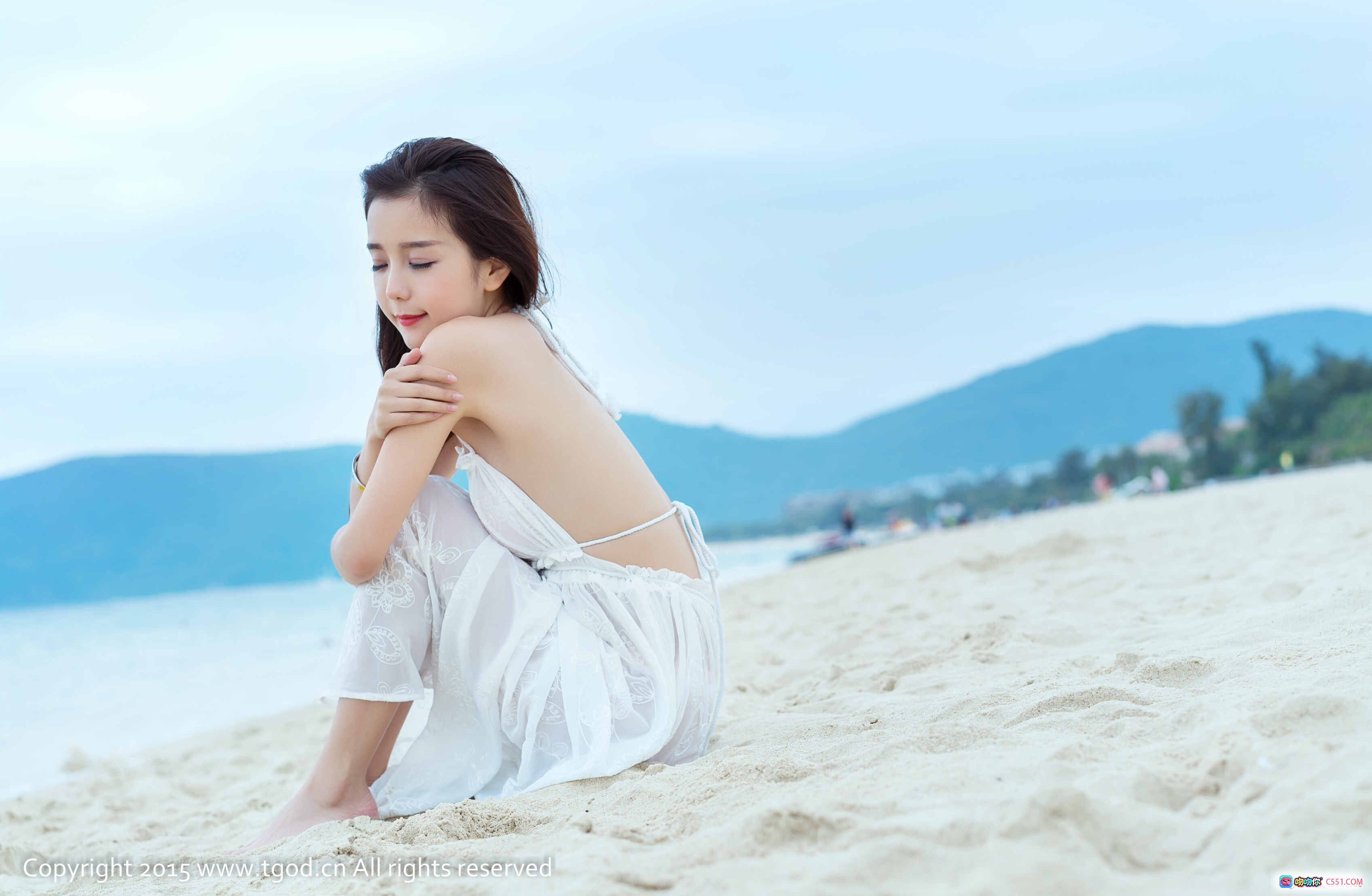 图片[9] - 三亚旅拍小九Vin清新写真｜白裙少女紫床绿植背景自然风人像摄影 - 就要吻