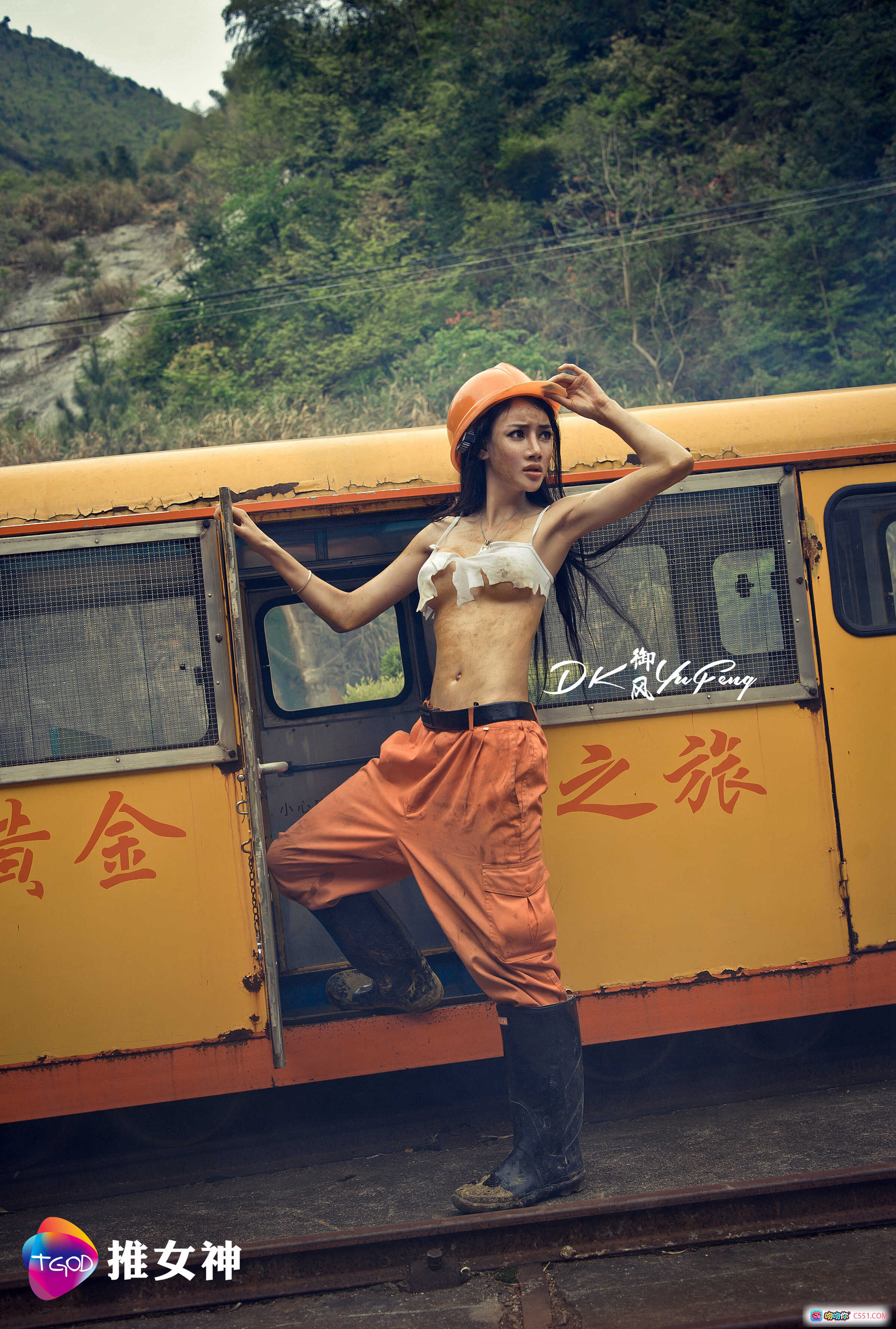 图片[9] - 矿工女神婕西儿手持火把隧道探险写真 | TGOD推女神2016经典摄影大片 - 就要吻