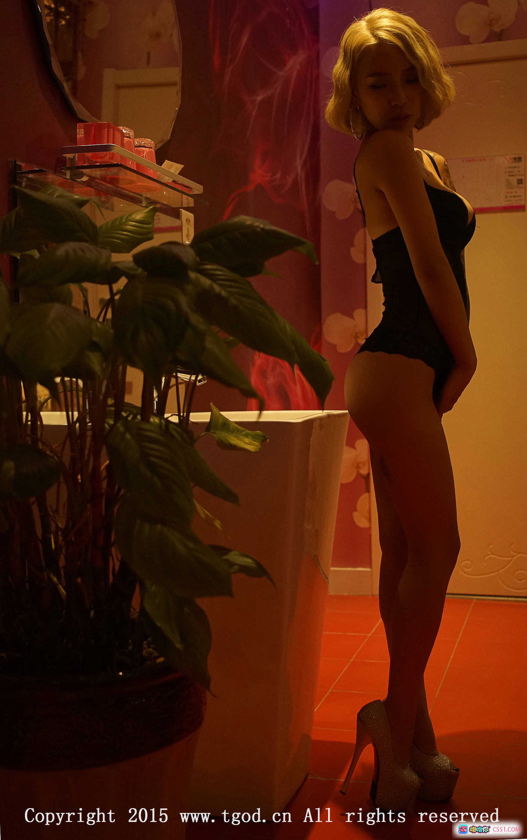 图片[5] - TGOD推女神2015.10.28野性写真 山口组扛把子shitt黑蕾丝内衣美臀纹身镜前诱惑42P高清图集 - 就要吻