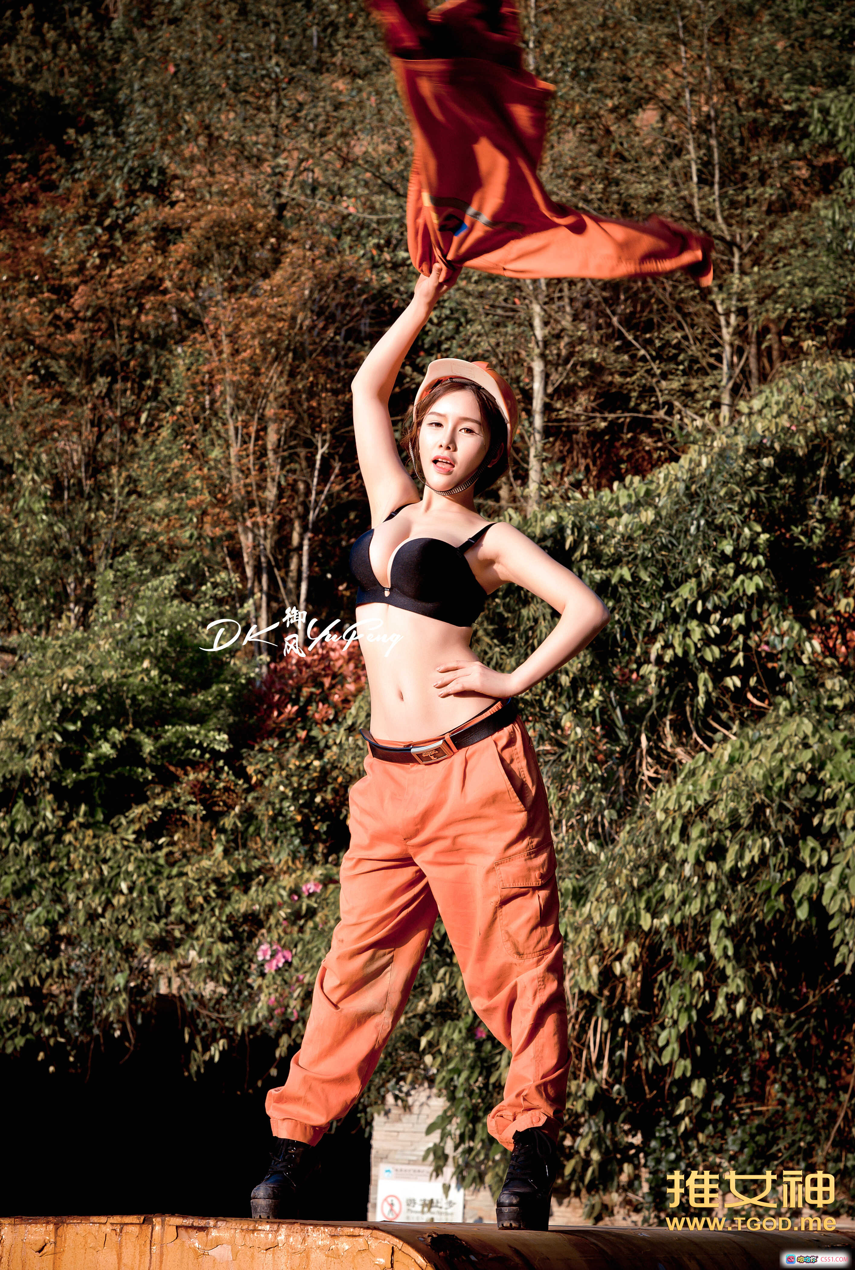 图片[7] - 于姬Una出道首拍写真 | 橙色工装裤+黑色内衣+安全帽造型 | 户外自然光性感美拍 | TGOD推女神2016经典图集 - 就要吻