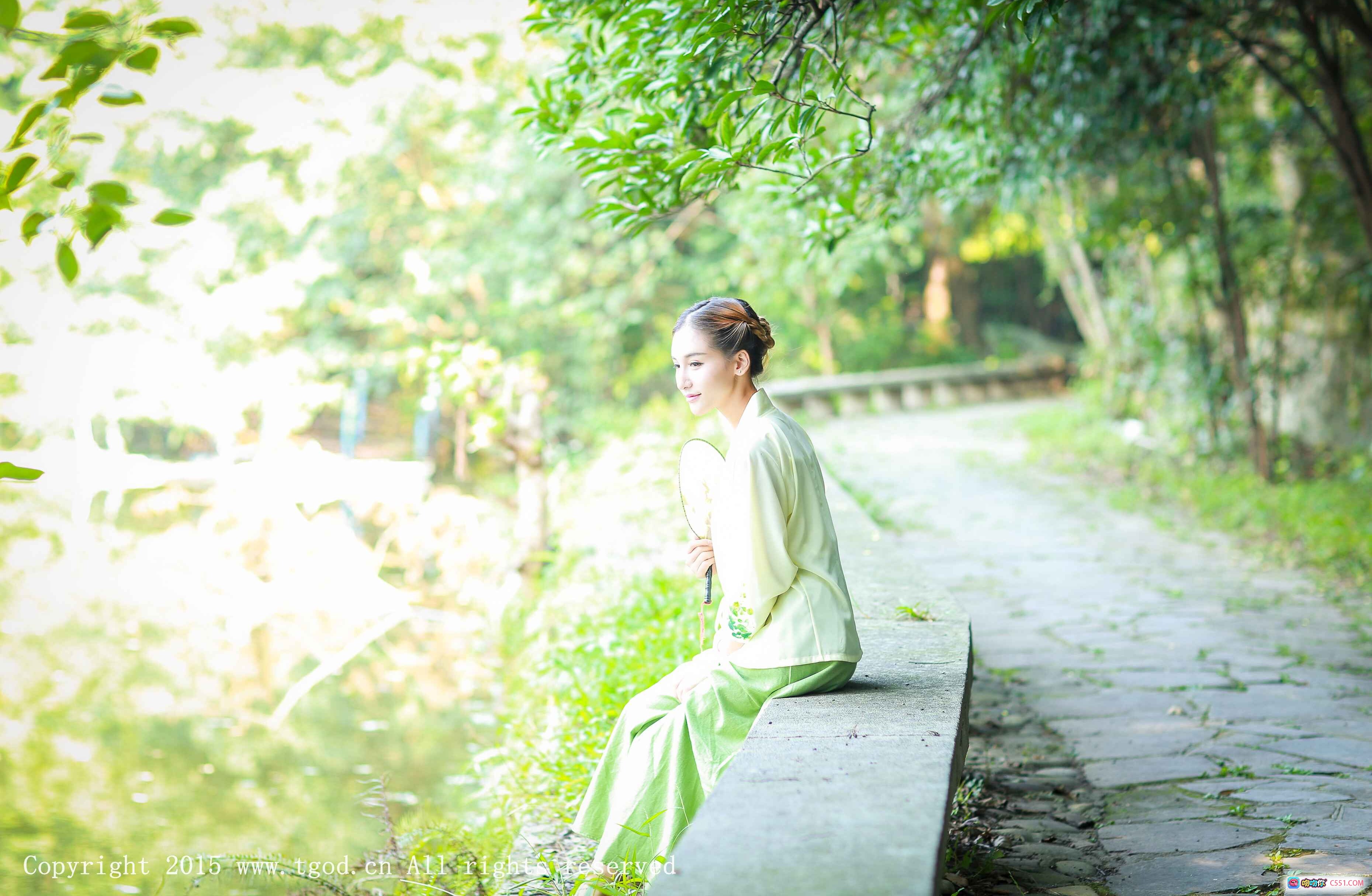 图片[7] - 艾希ICE清新汉服写真｜古典园林红柱绿竹背景｜TGOD推女神2015年9月22日唯美古风摄影 - 就要吻