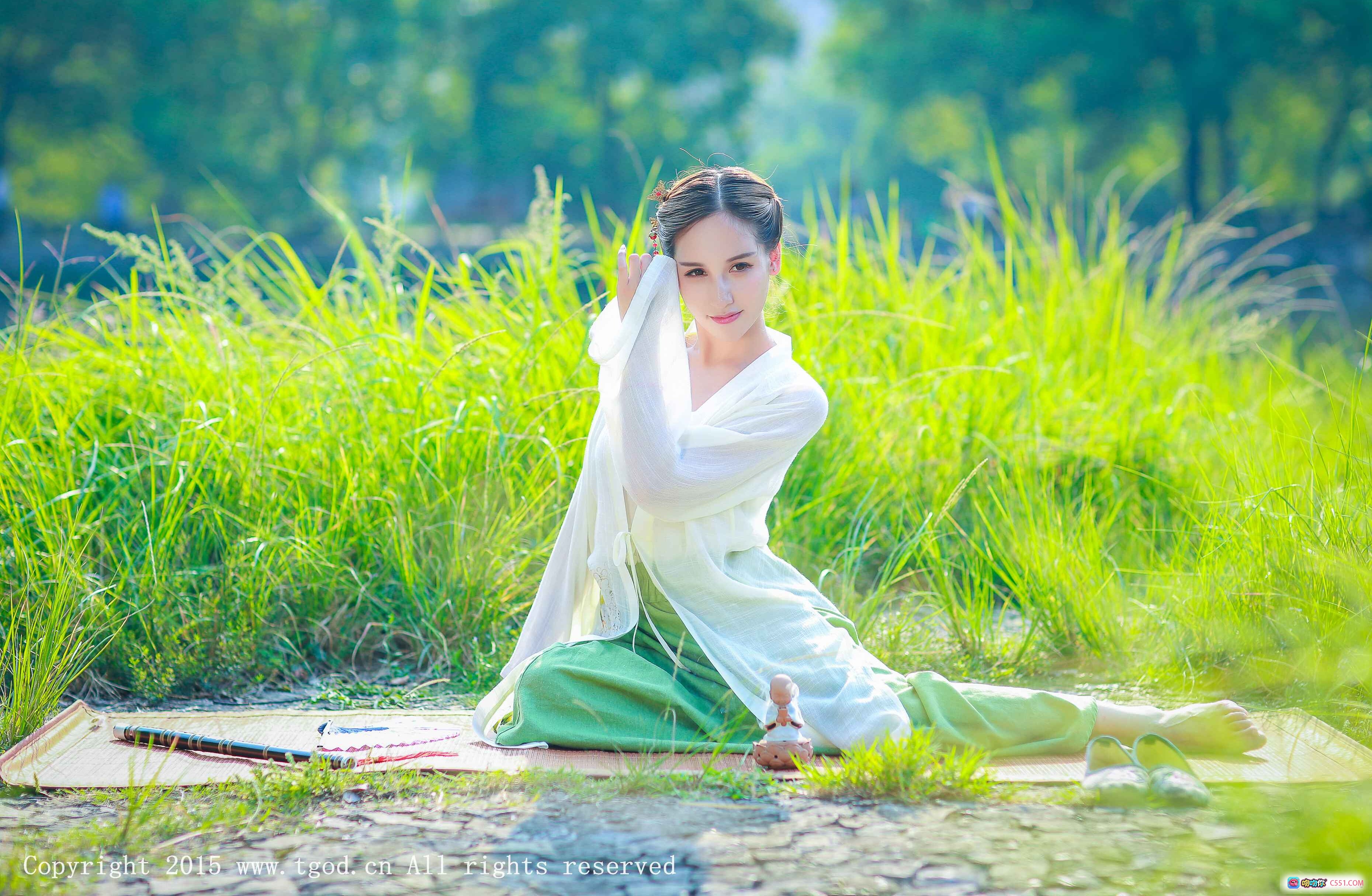 图片[10] - 艾希ICE清新汉服写真｜古典园林红柱绿竹背景｜TGOD推女神2015年9月22日唯美古风摄影 - 就要吻