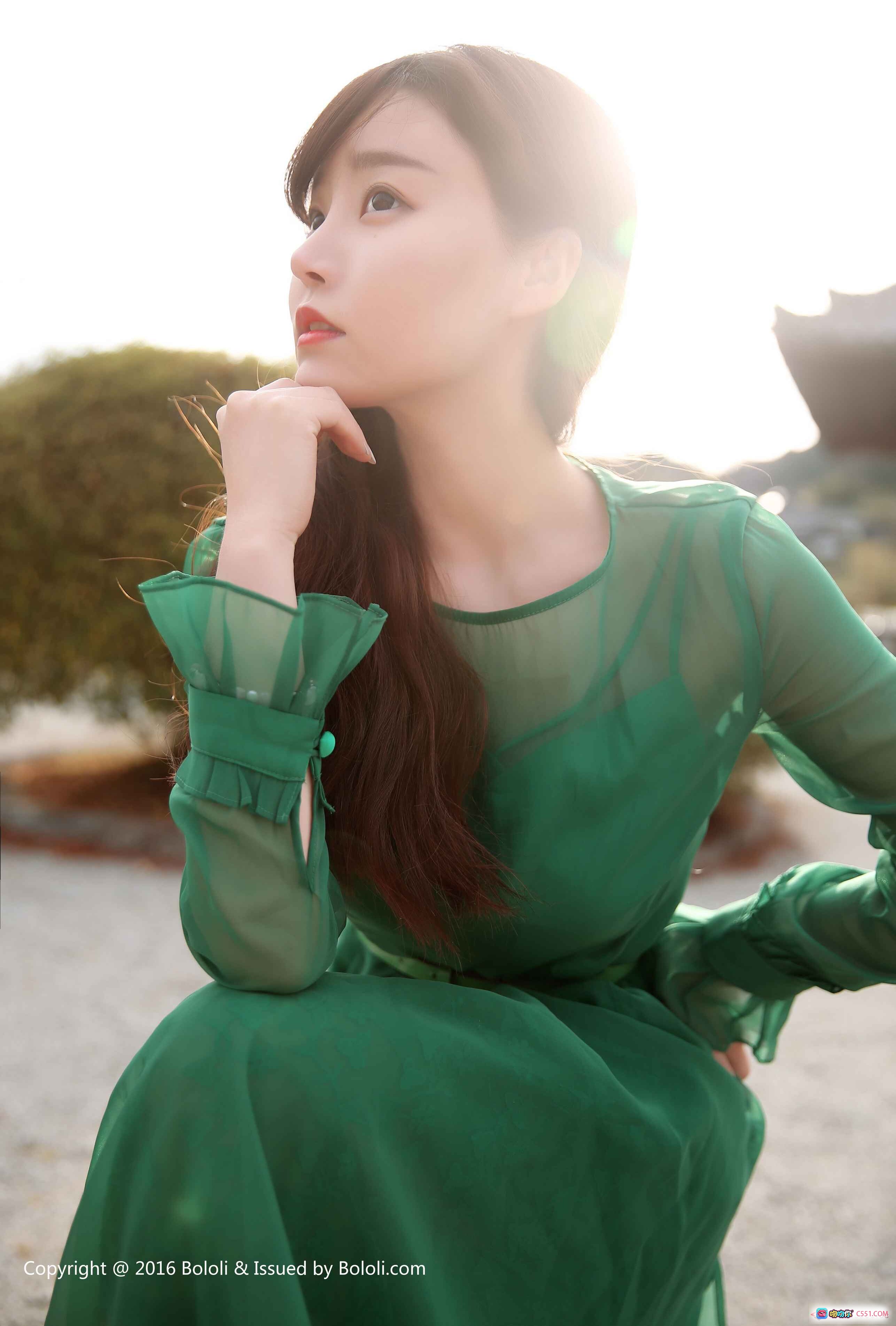 图片[2] - 柳侑绮绿色蕾丝连衣裙日式庭院写真 | BoLoli波萝社2016 VOL.011清新美少女坐姿摄影 - 就要吻